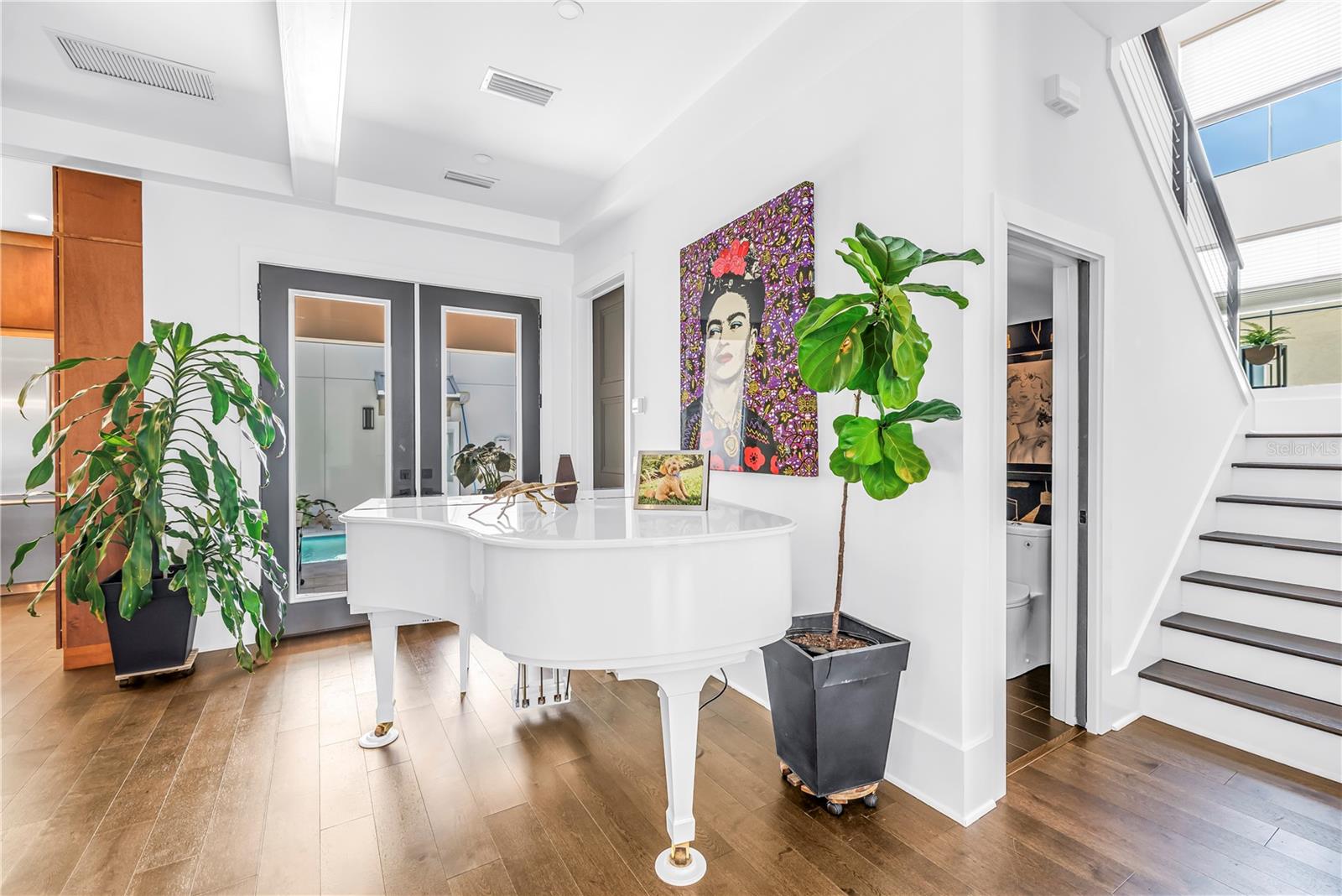 Image 13 of 85 For 770 21st Avenue N