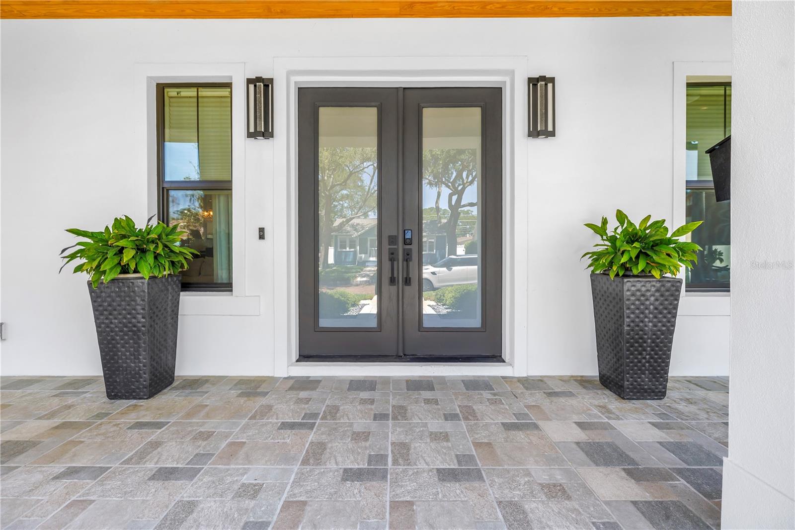 Image 2 of 85 For 770 21st Avenue N