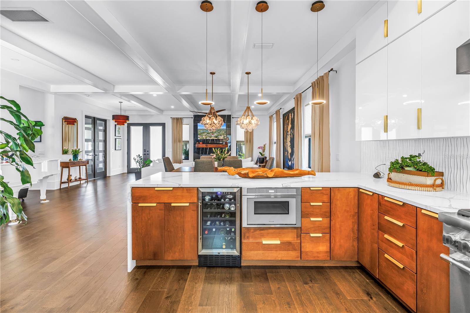 Image 23 of 85 For 770 21st Avenue N