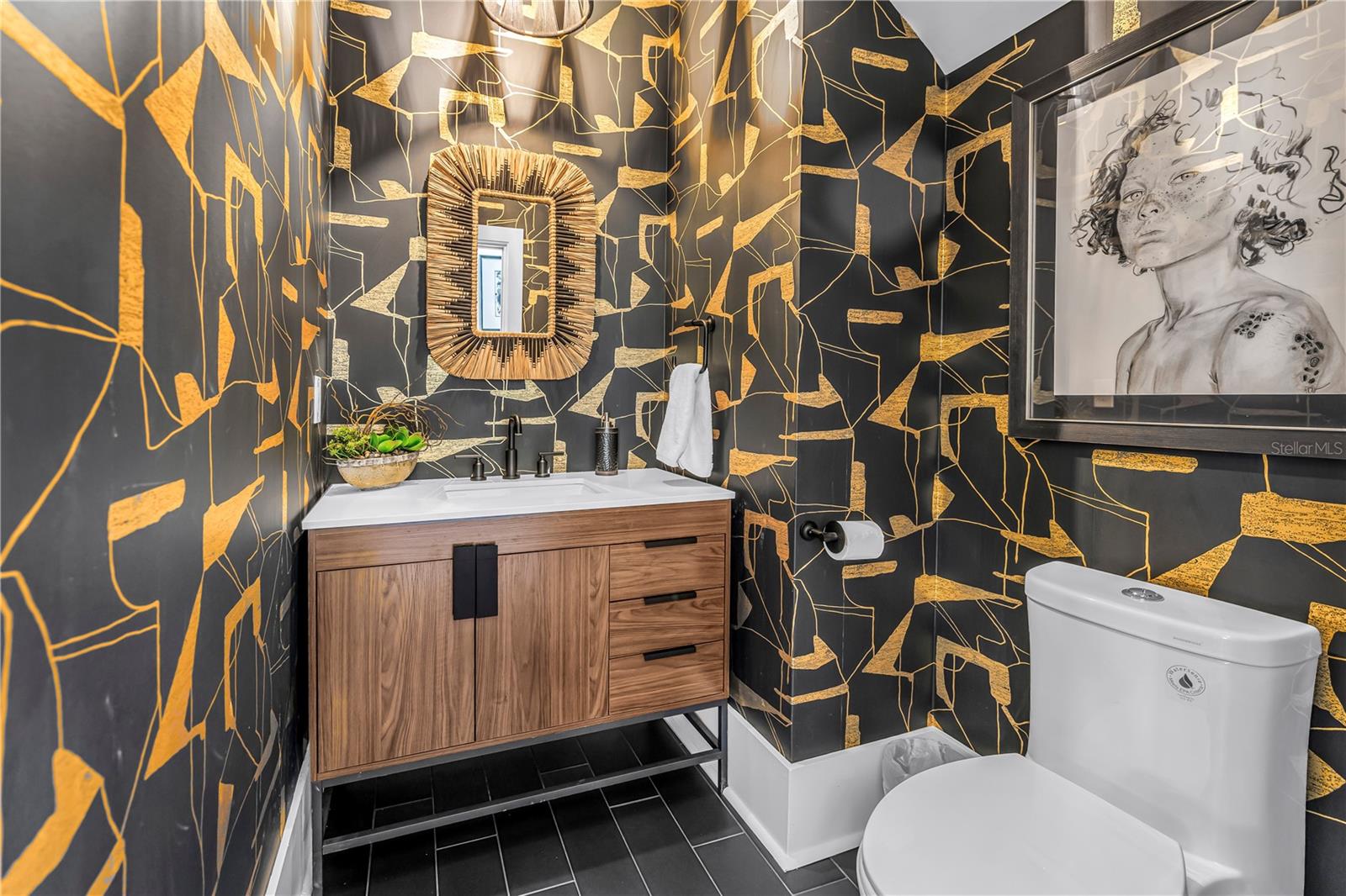 Image 28 of 85 For 770 21st Avenue N