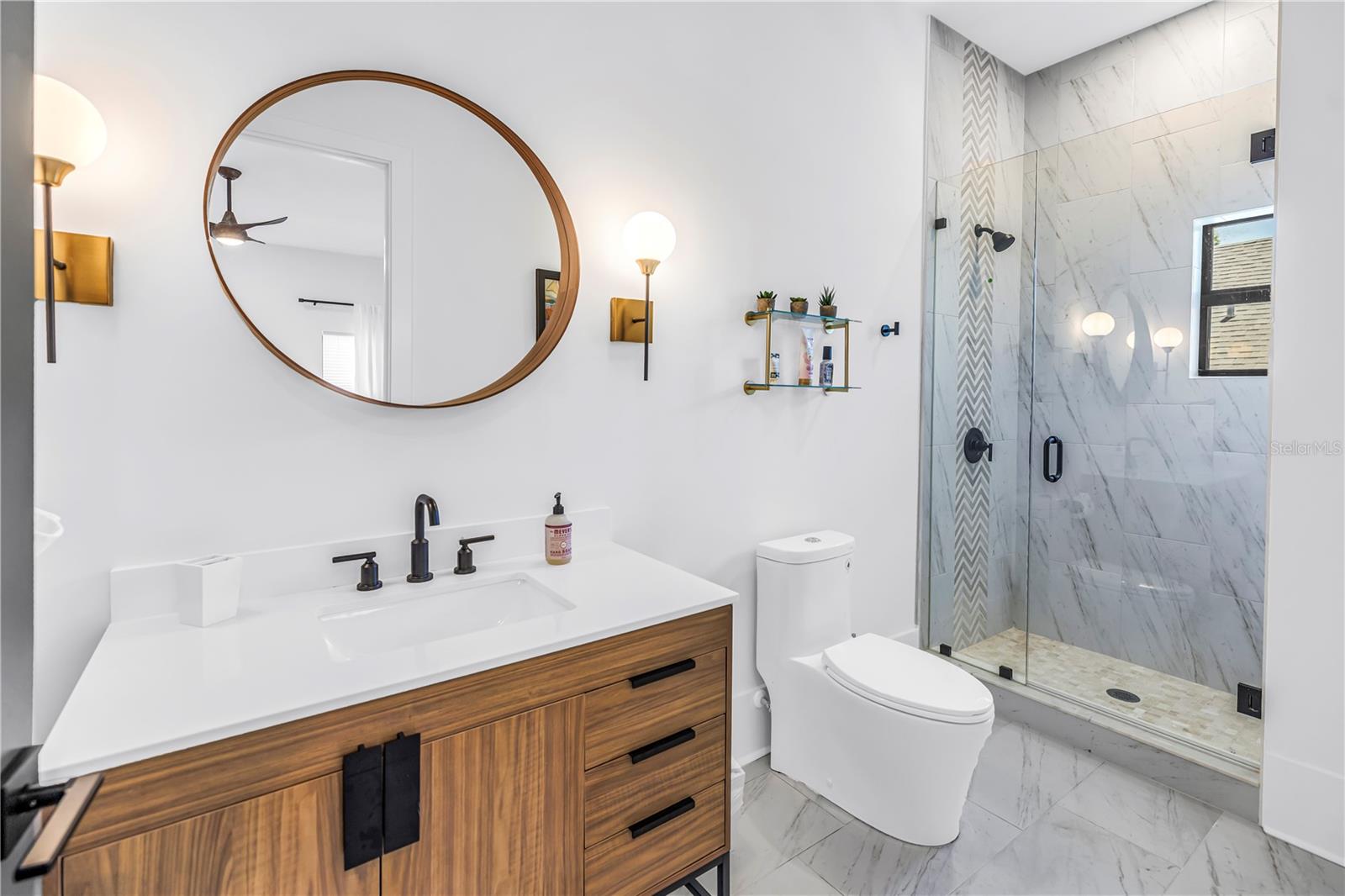 Image 33 of 85 For 770 21st Avenue N