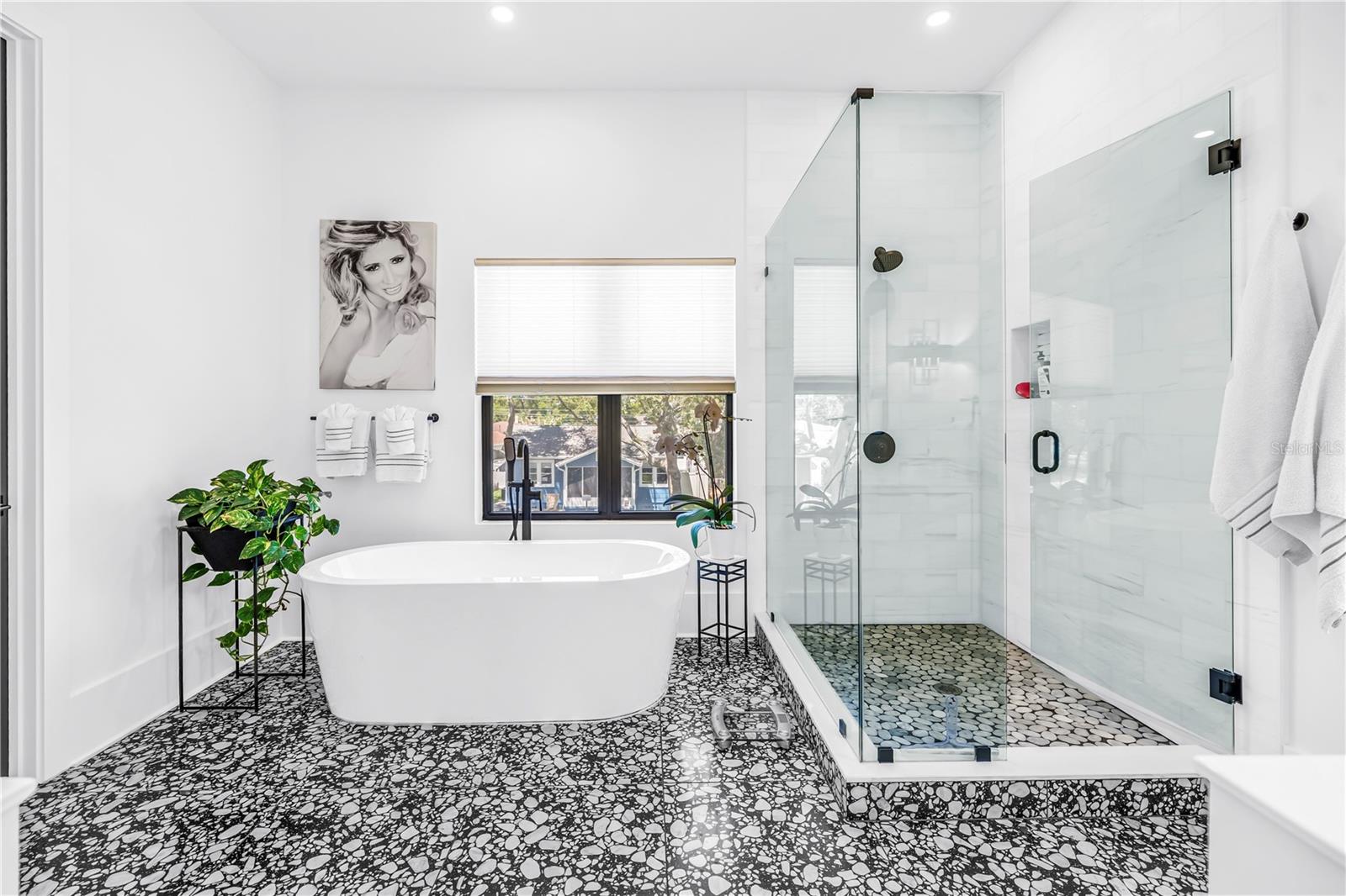 Image 47 of 85 For 770 21st Avenue N