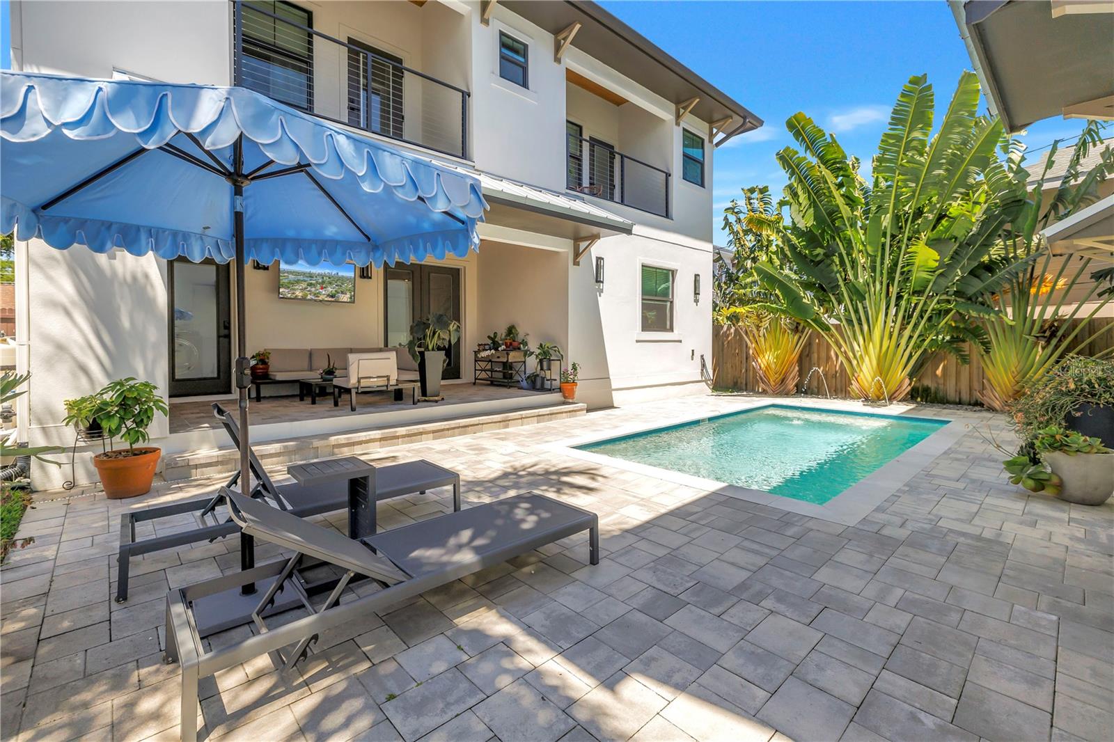 Image 61 of 85 For 770 21st Avenue N