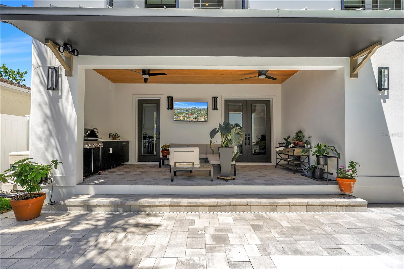 Image 62 of 85 For 770 21st Avenue N