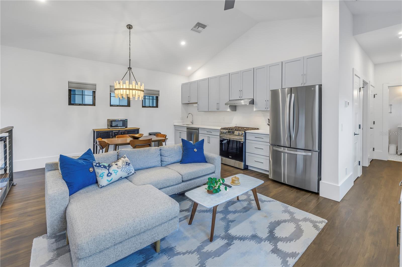 Image 75 of 85 For 770 21st Avenue N