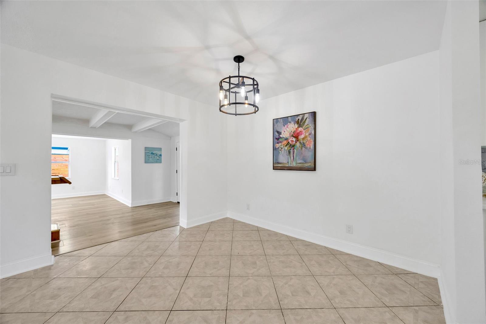 Listing photo id 12 for 9935 River Drive