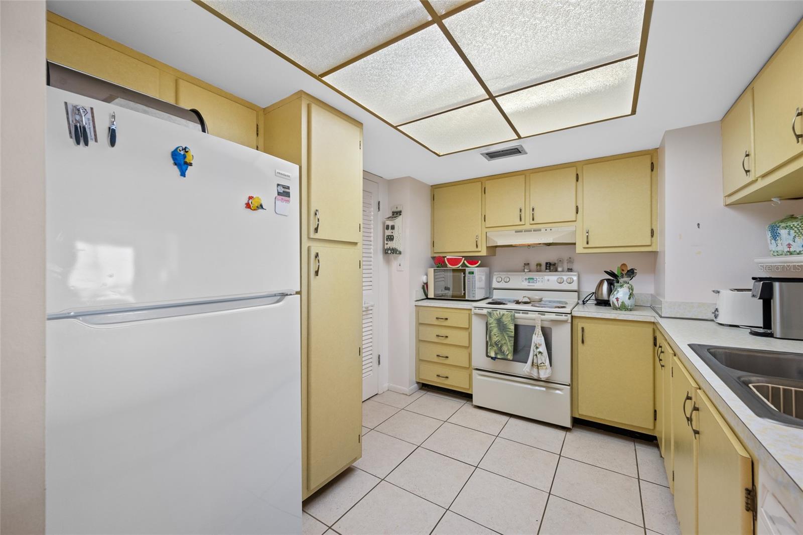 Image 10 of 52 For 285 107th Avenue 306