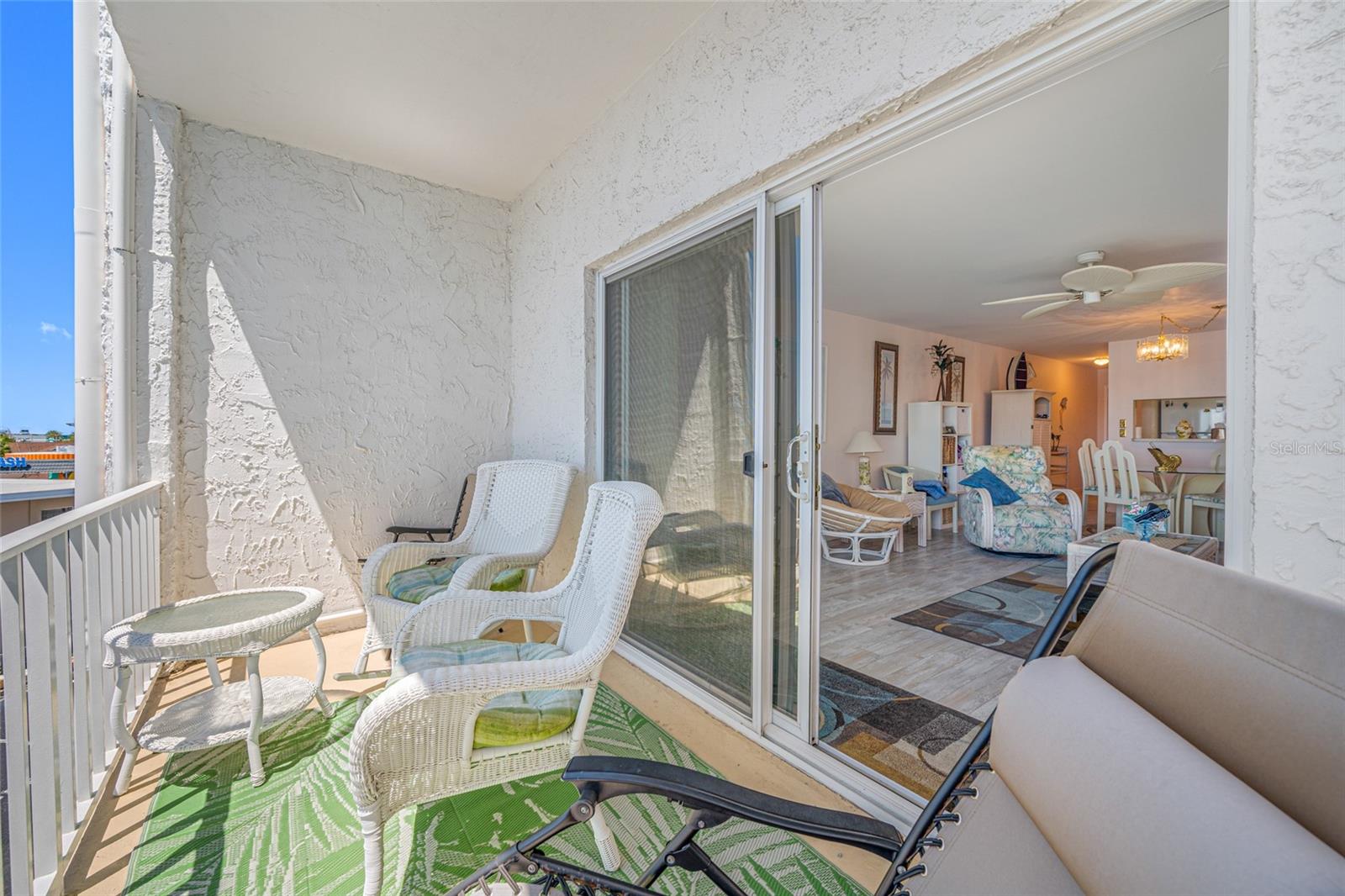 Image 17 of 52 For 285 107th Avenue 306