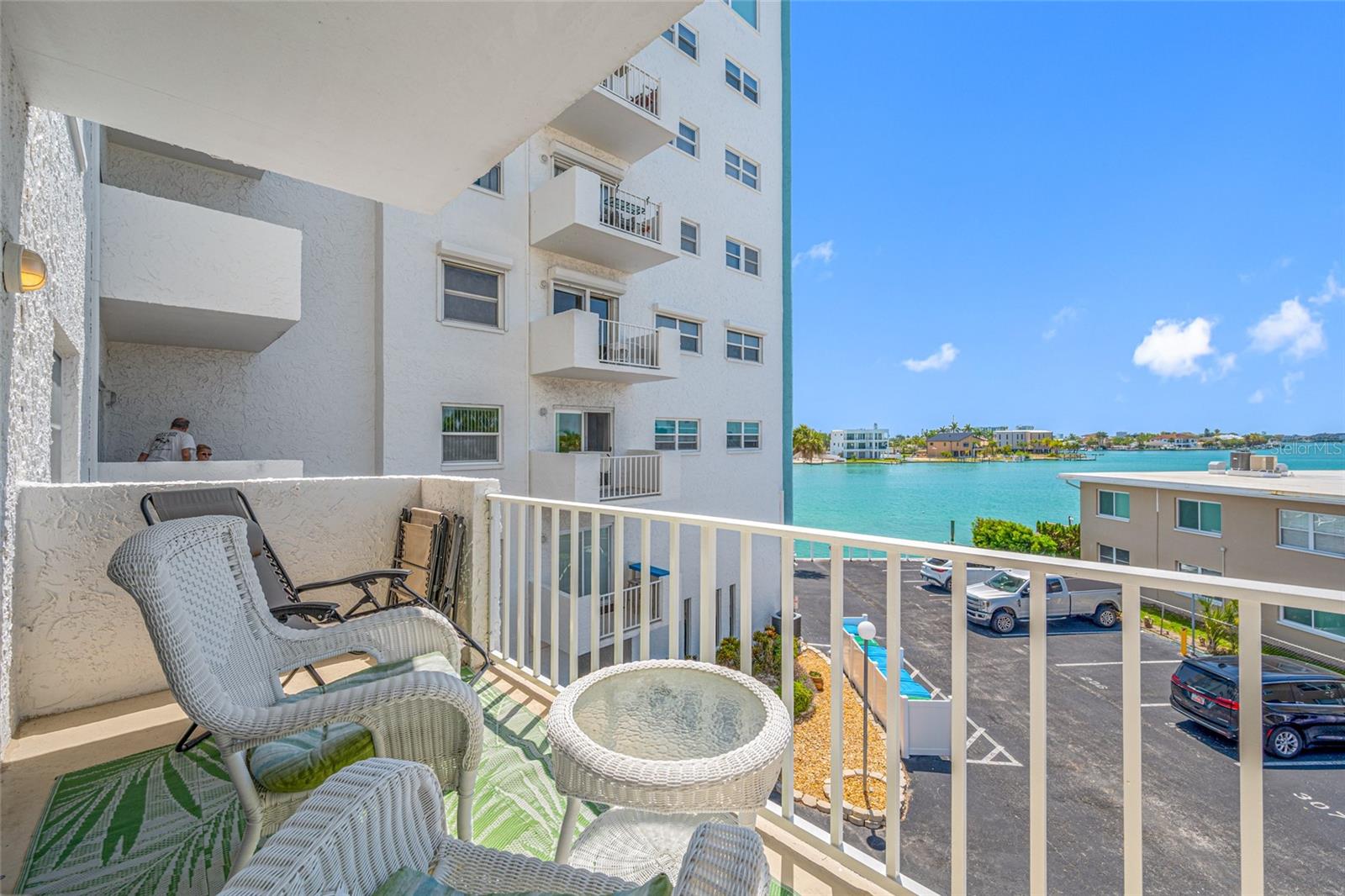 Image 19 of 52 For 285 107th Avenue 306