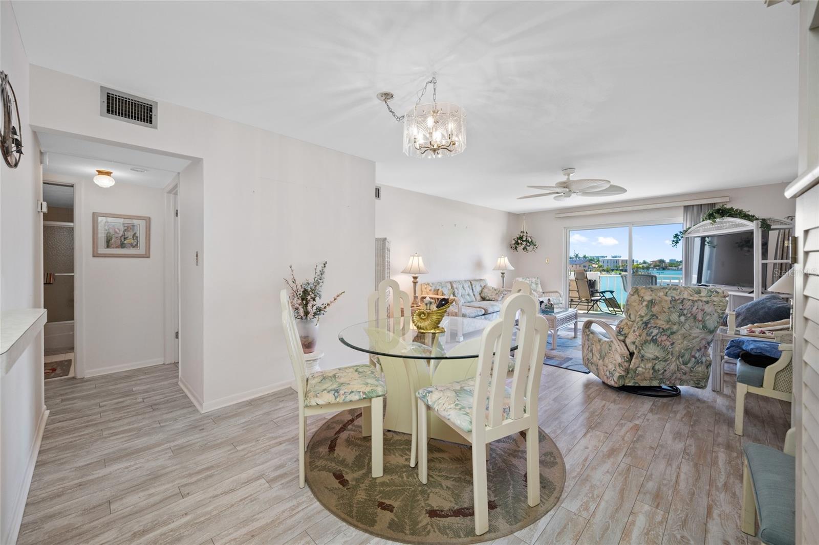 Image 4 of 52 For 285 107th Avenue 306