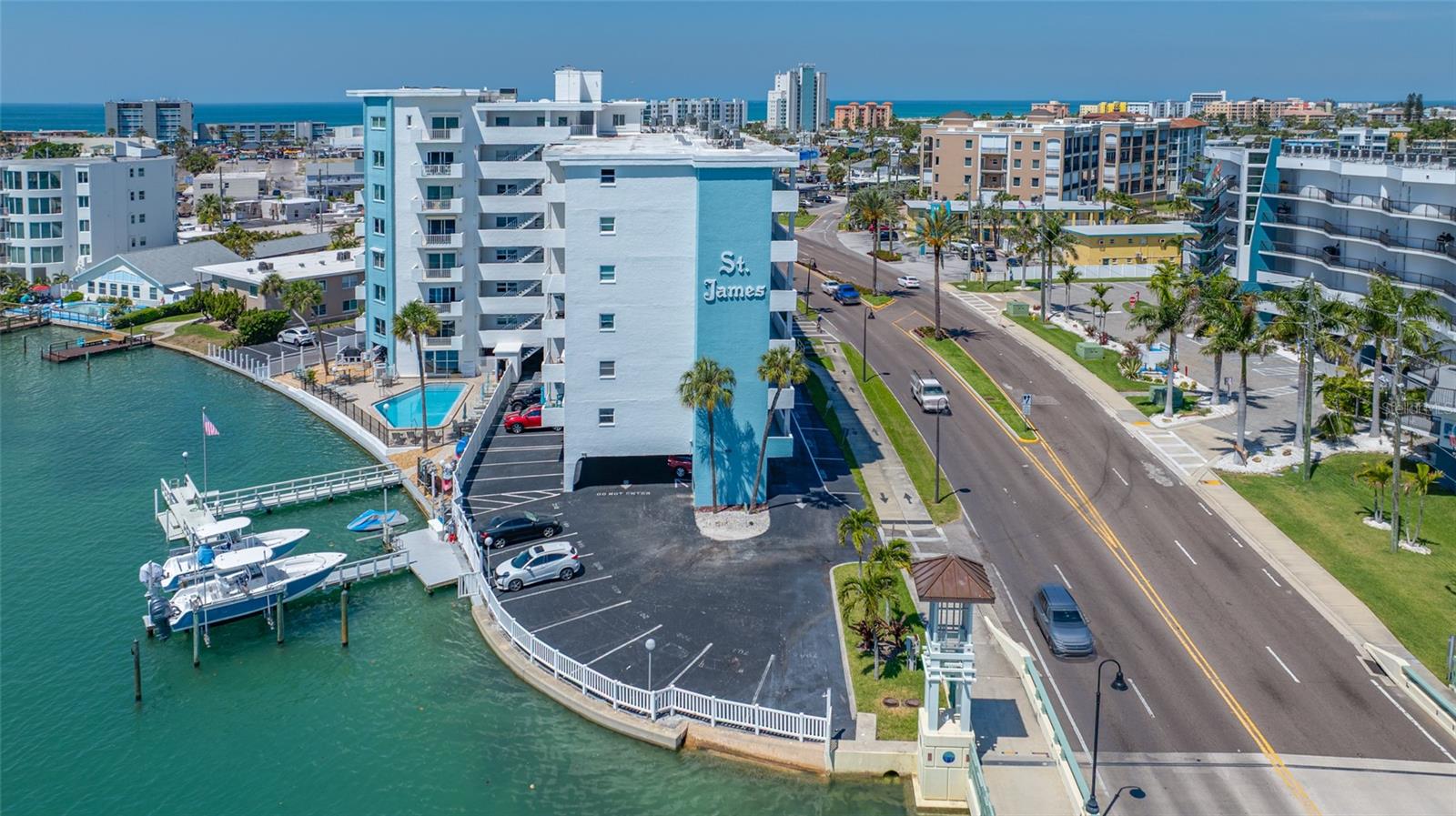 Image 42 of 52 For 285 107th Avenue 306