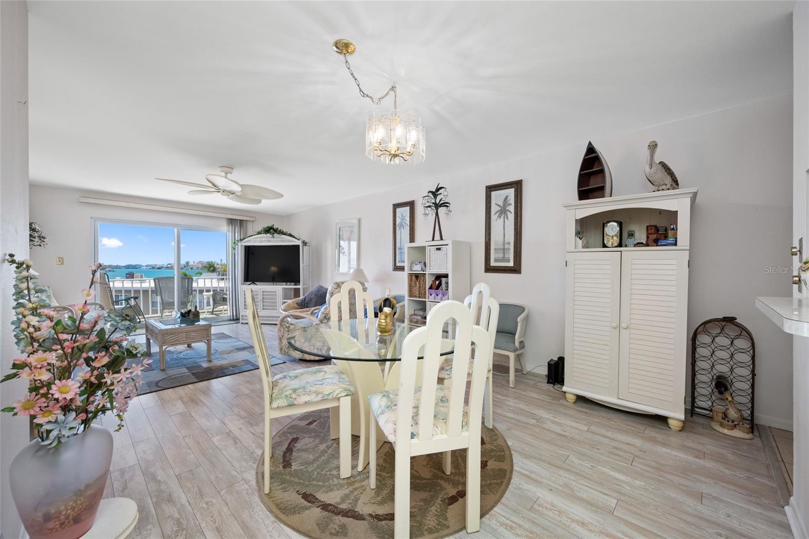 Image 6 of 52 For 285 107th Avenue 306