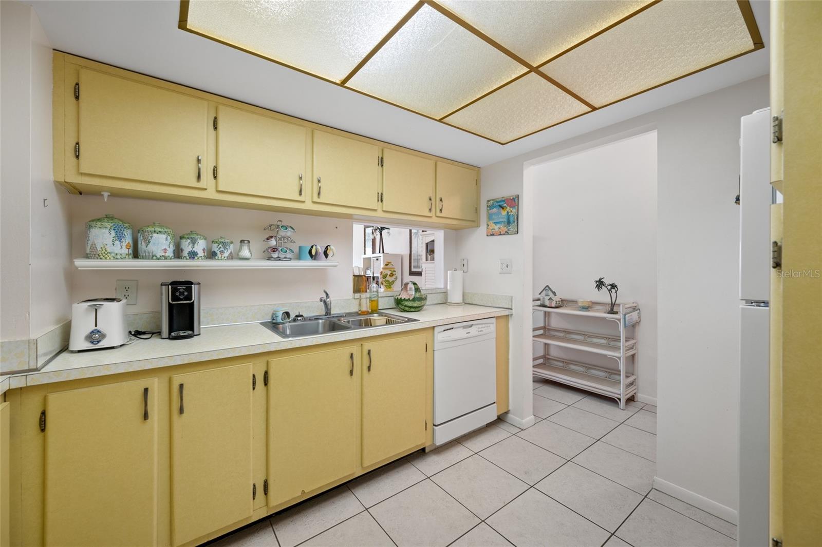 Image 9 of 52 For 285 107th Avenue 306