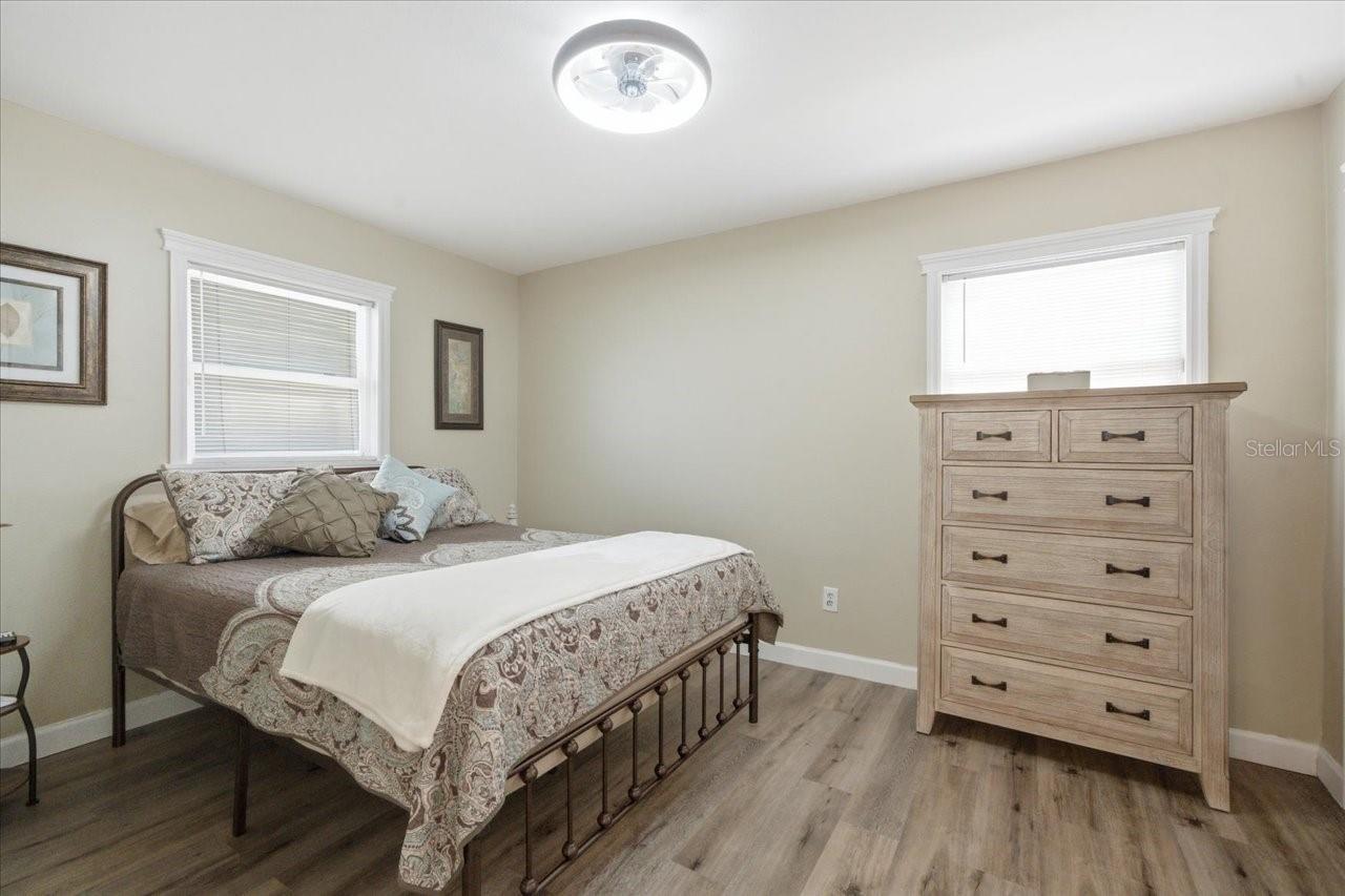 Image 16 of 25 For 12291 Mallory Drive