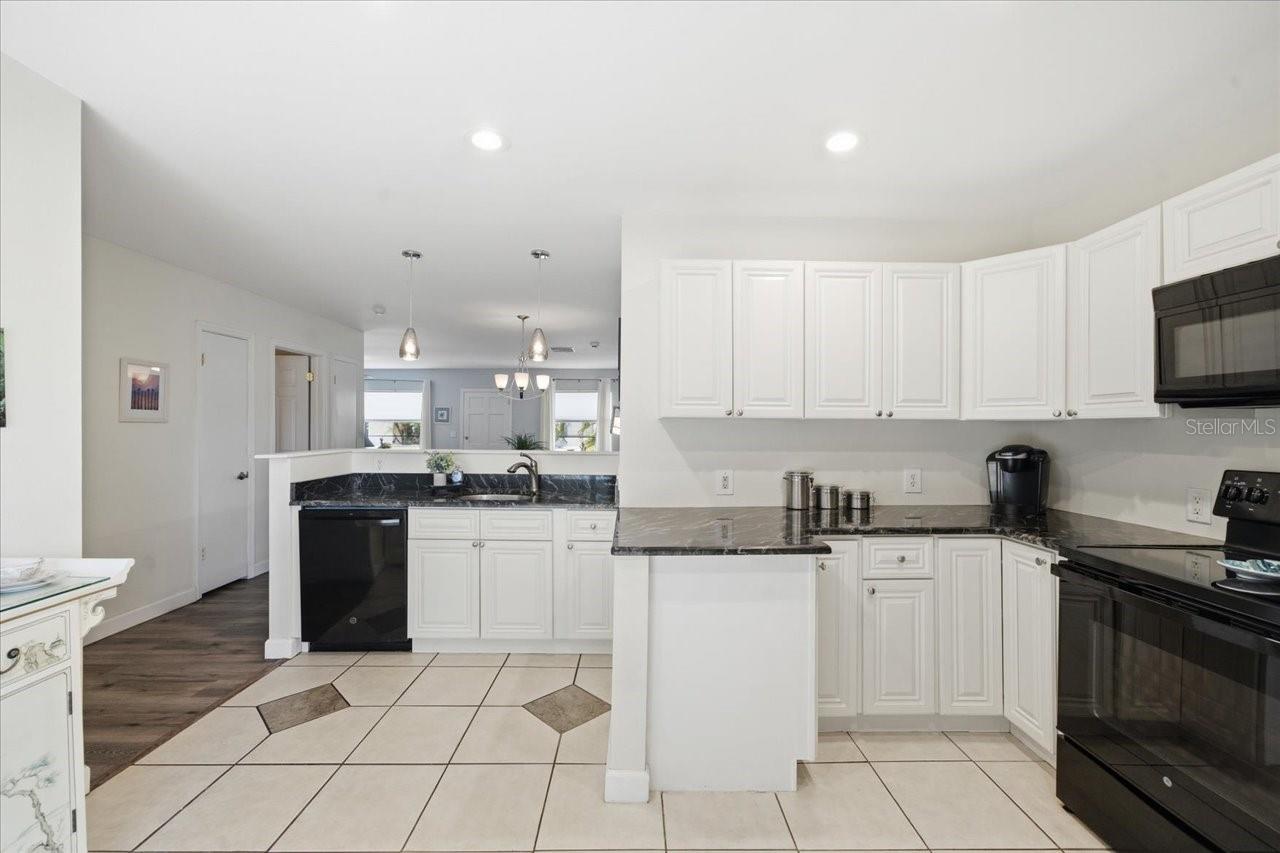 Image 5 of 25 For 12291 Mallory Drive