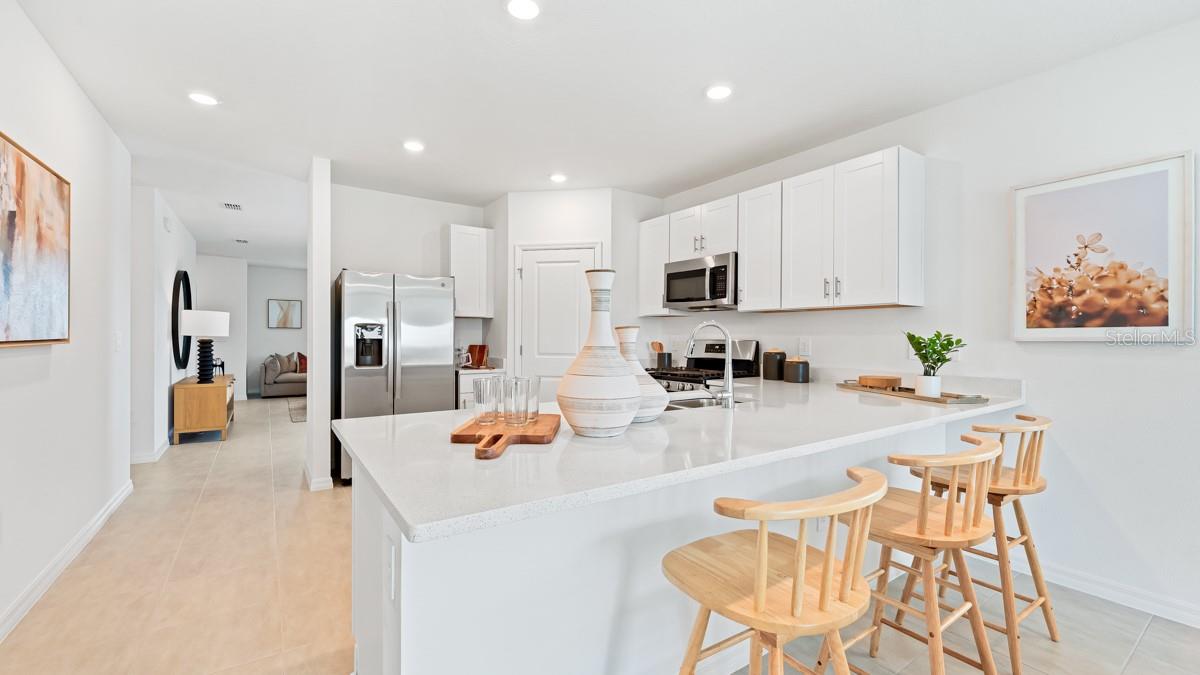 Listing photo id 9 for 13689 Tropical Breeze Way