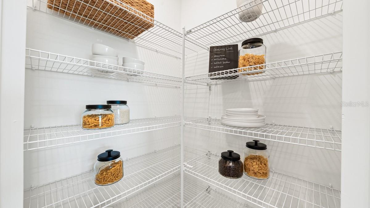 Listing photo id 13 for 13689 Tropical Breeze Way