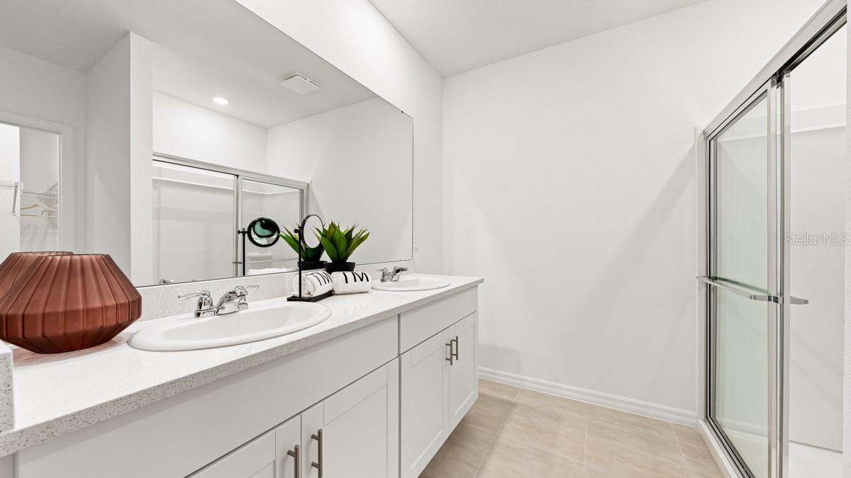 Listing photo id 24 for 13689 Tropical Breeze Way