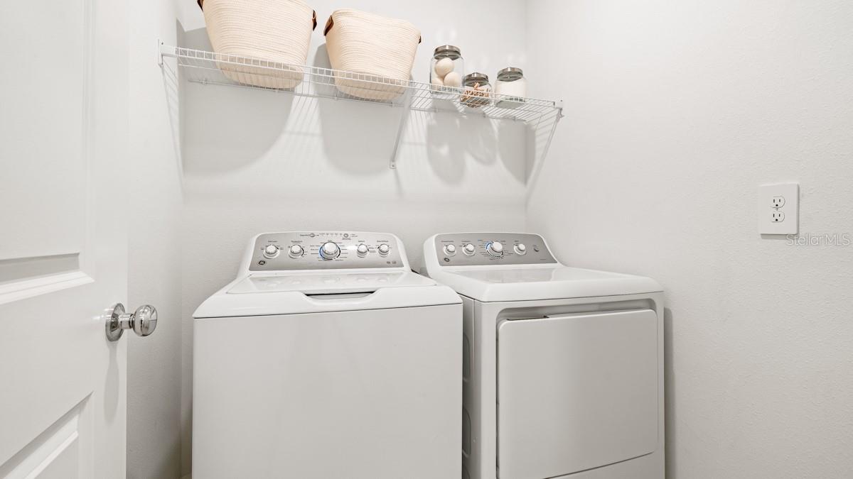 Listing photo id 35 for 13689 Tropical Breeze Way