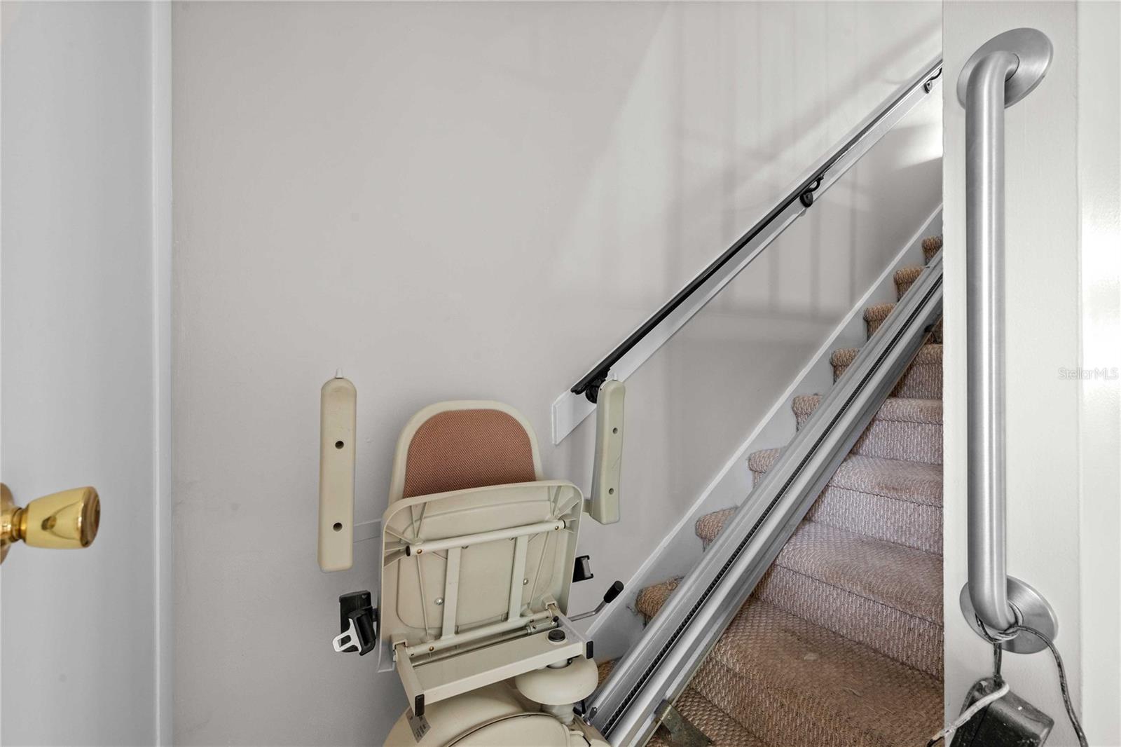 Image 23 of 39 For 7635 Deleon Court