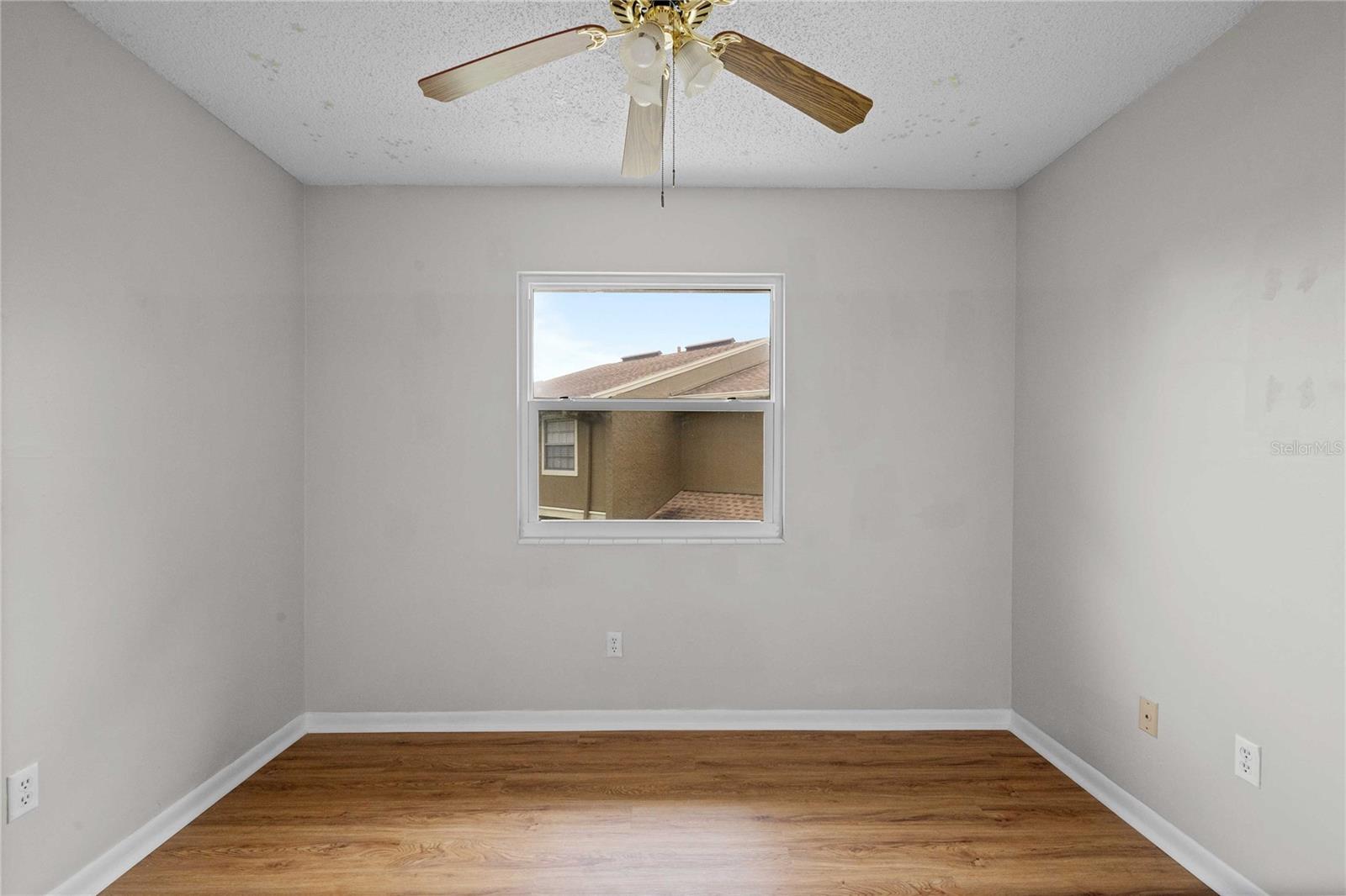 Image 33 of 39 For 7635 Deleon Court