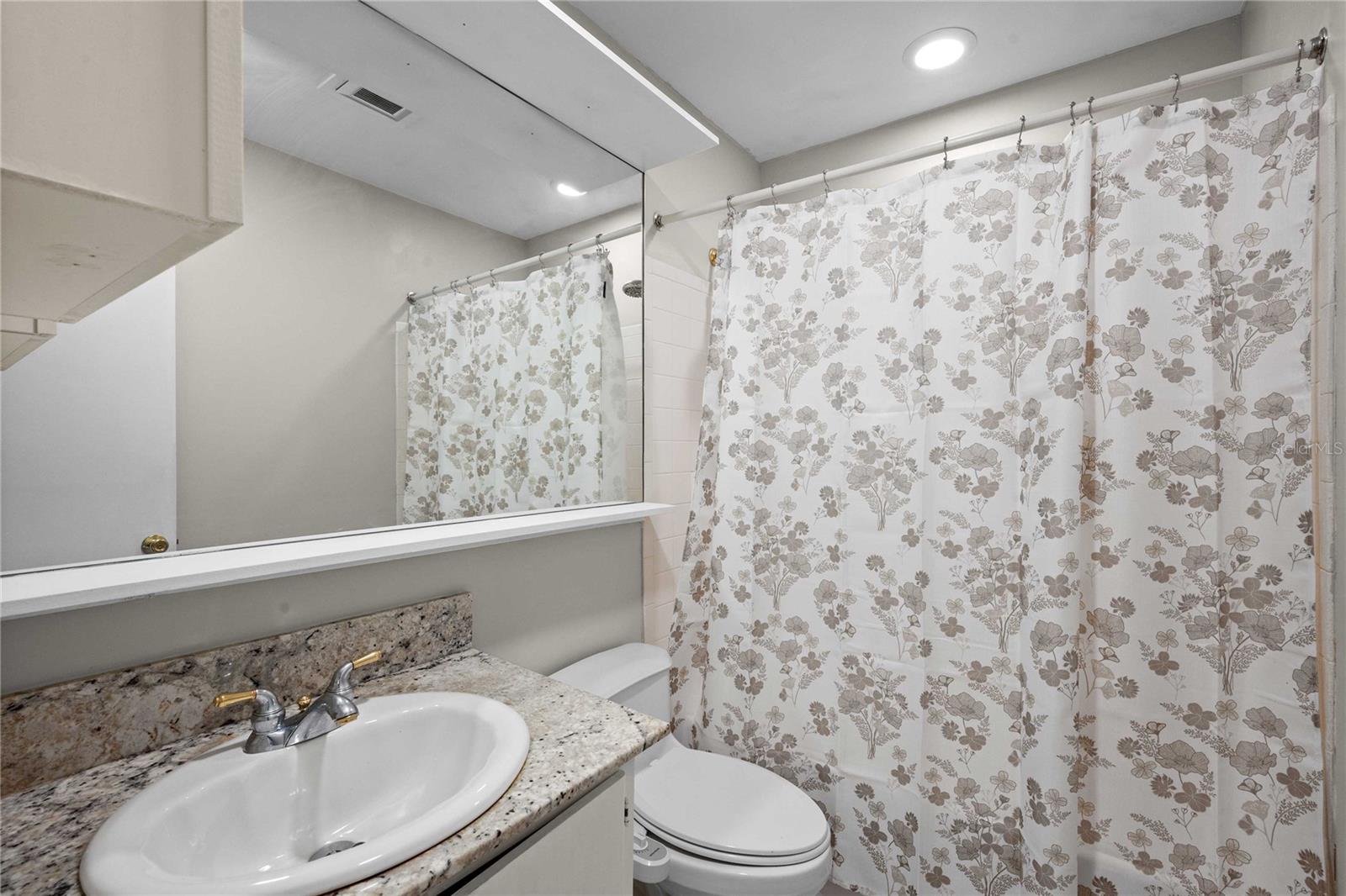 Image 36 of 39 For 7635 Deleon Court