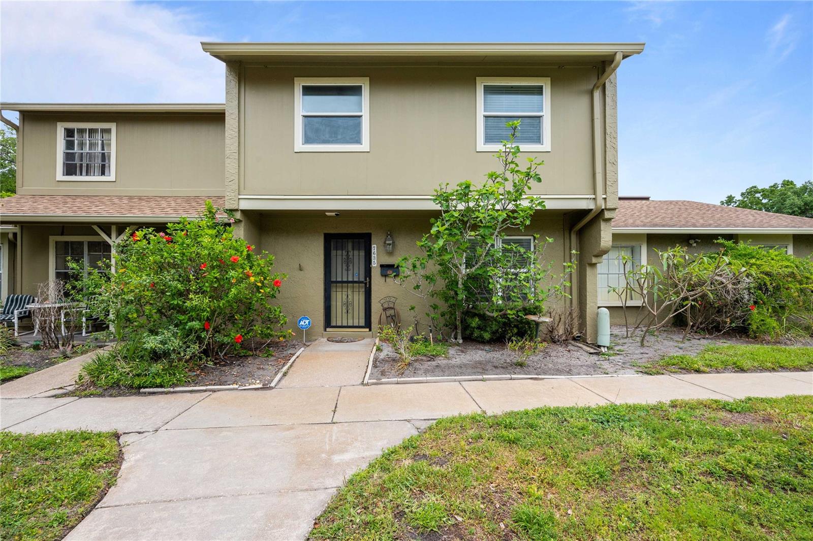 Image 5 of 39 For 7635 Deleon Court