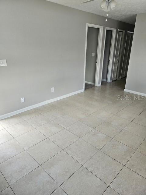 Listing photo id 1 for 9304 Elmer Street