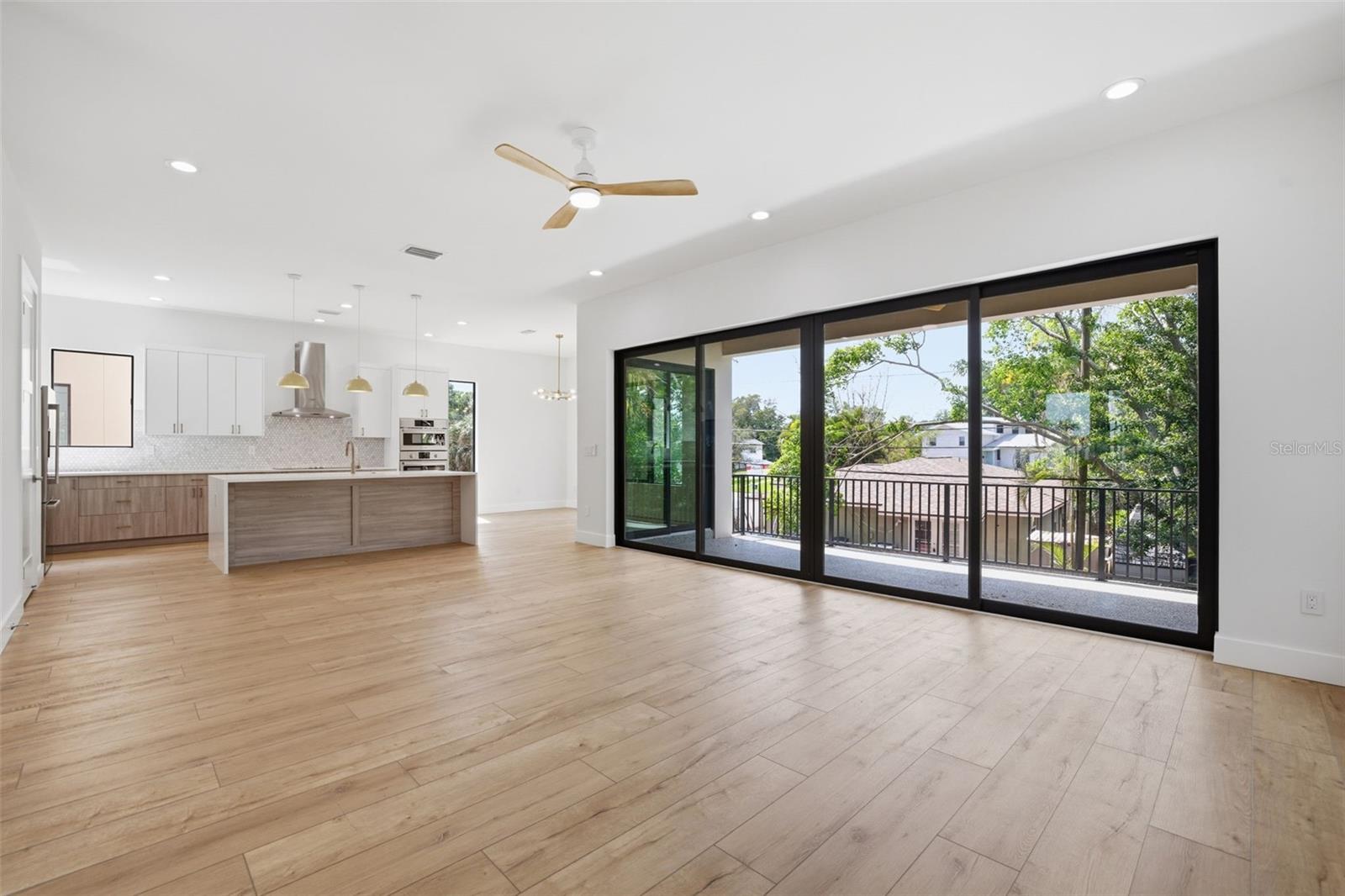 Image 11 of 49 For 1943 Shore Acres Boulevard Ne