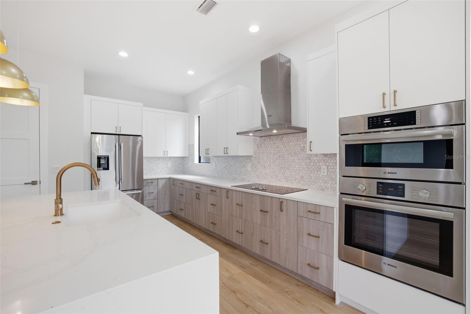 Image 16 of 49 For 1943 Shore Acres Boulevard Ne