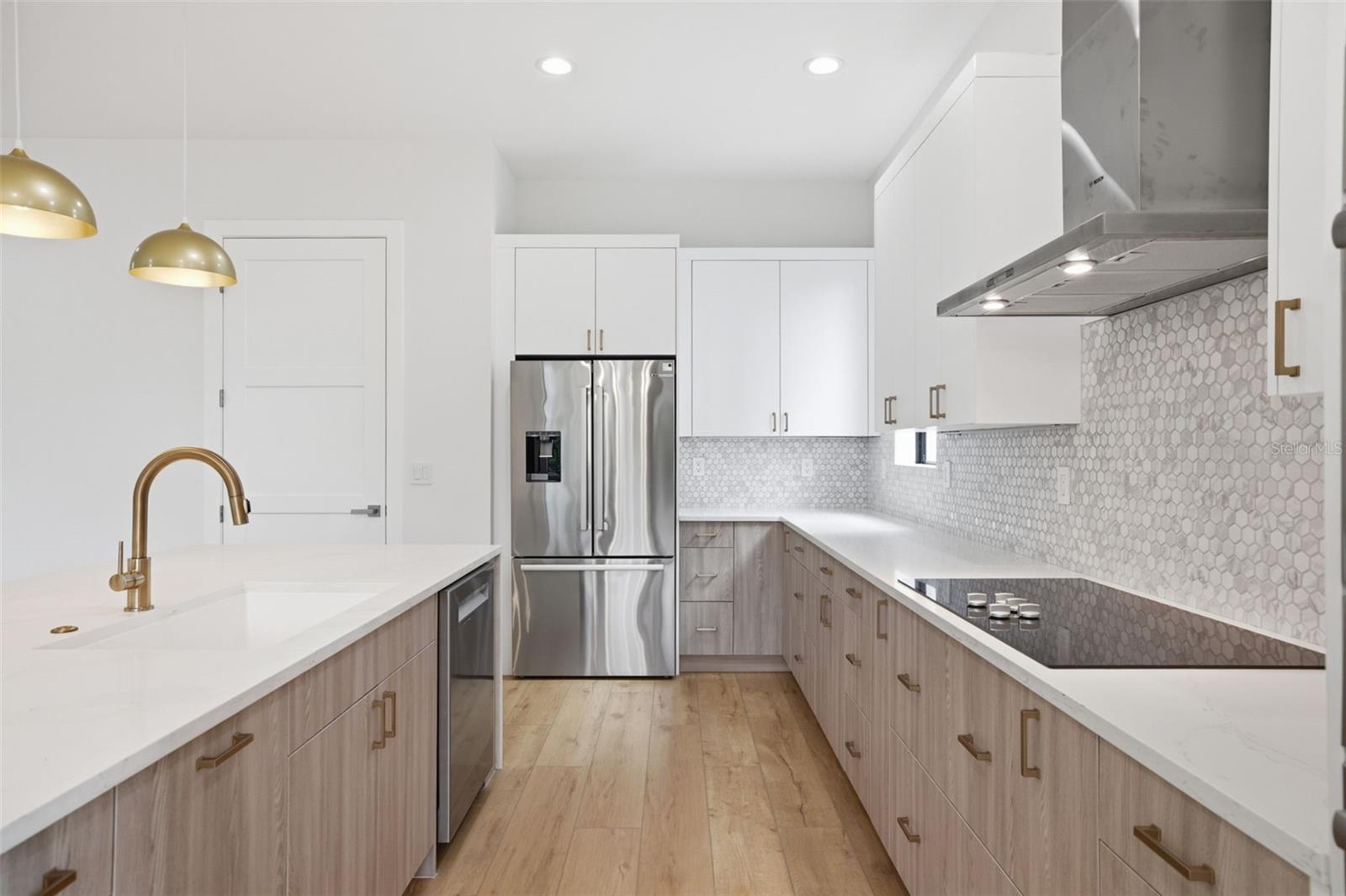 Image 17 of 49 For 1943 Shore Acres Boulevard Ne