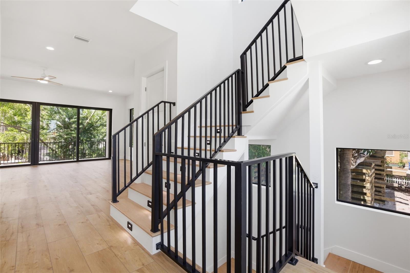 Image 27 of 49 For 1943 Shore Acres Boulevard Ne