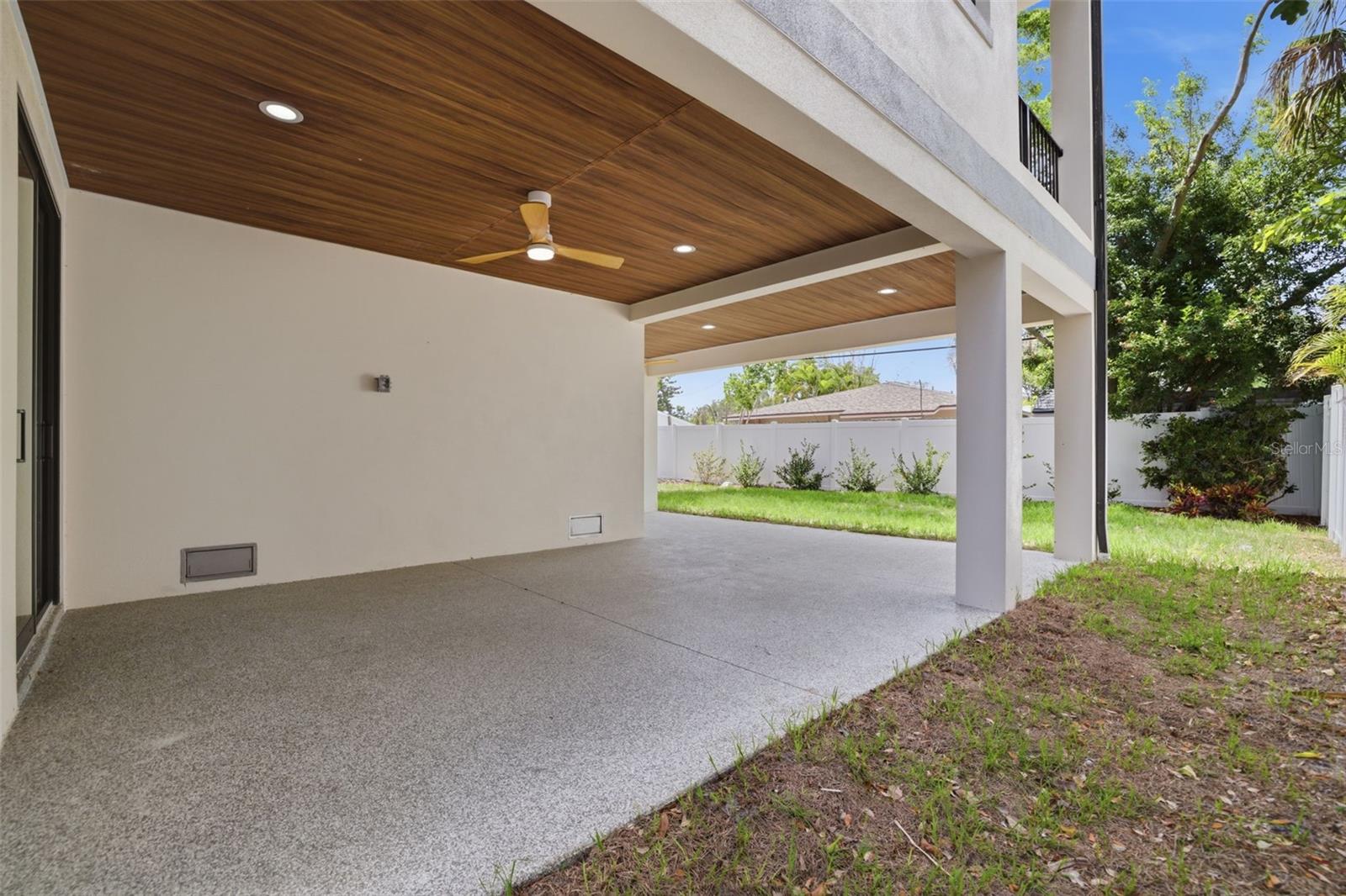 Image 46 of 49 For 1943 Shore Acres Boulevard Ne