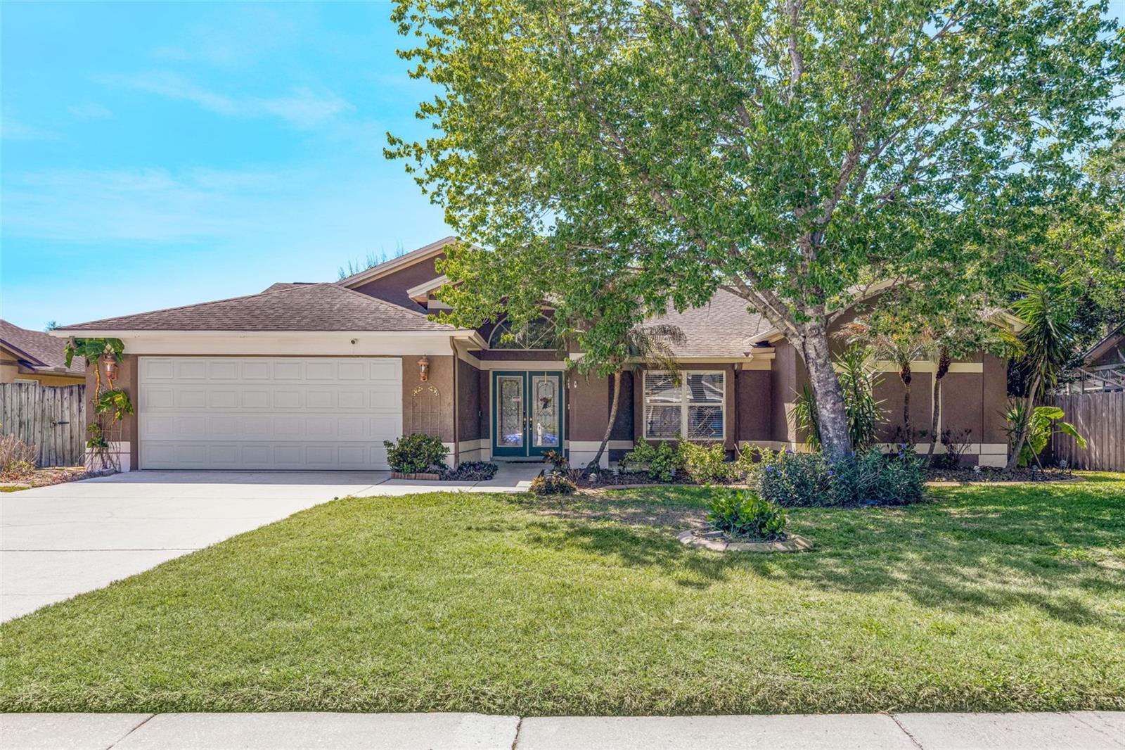 Details for 3006 Sprawling Oaks Place, VALRICO, FL 33596