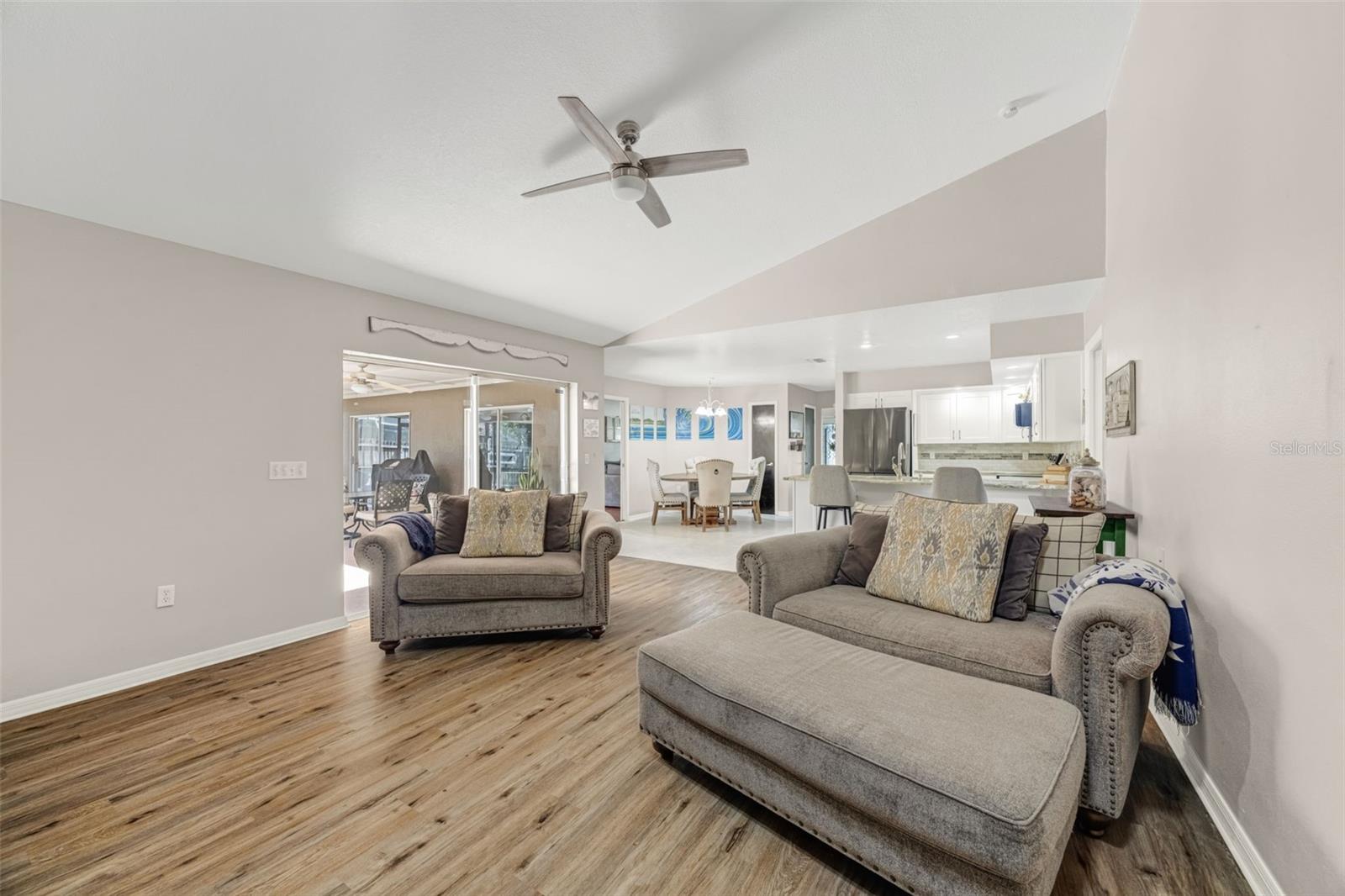 Image 17 of 50 For 3006 Sprawling Oaks Place