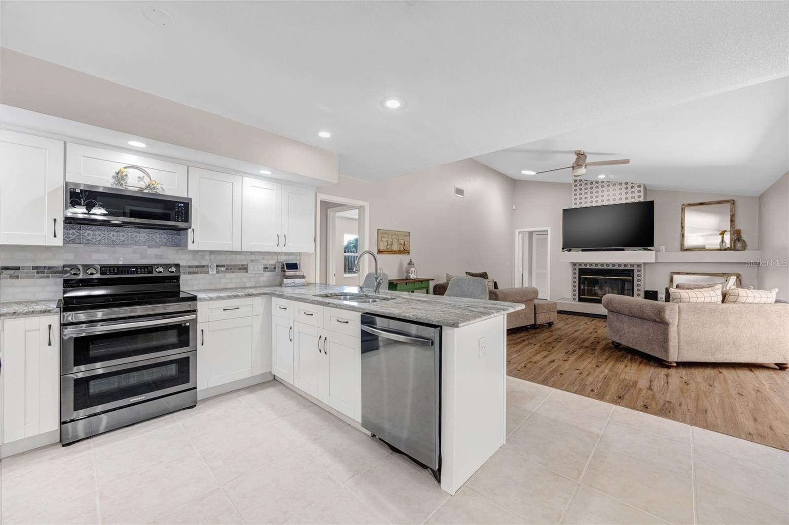 Image 9 of 50 For 3006 Sprawling Oaks Place