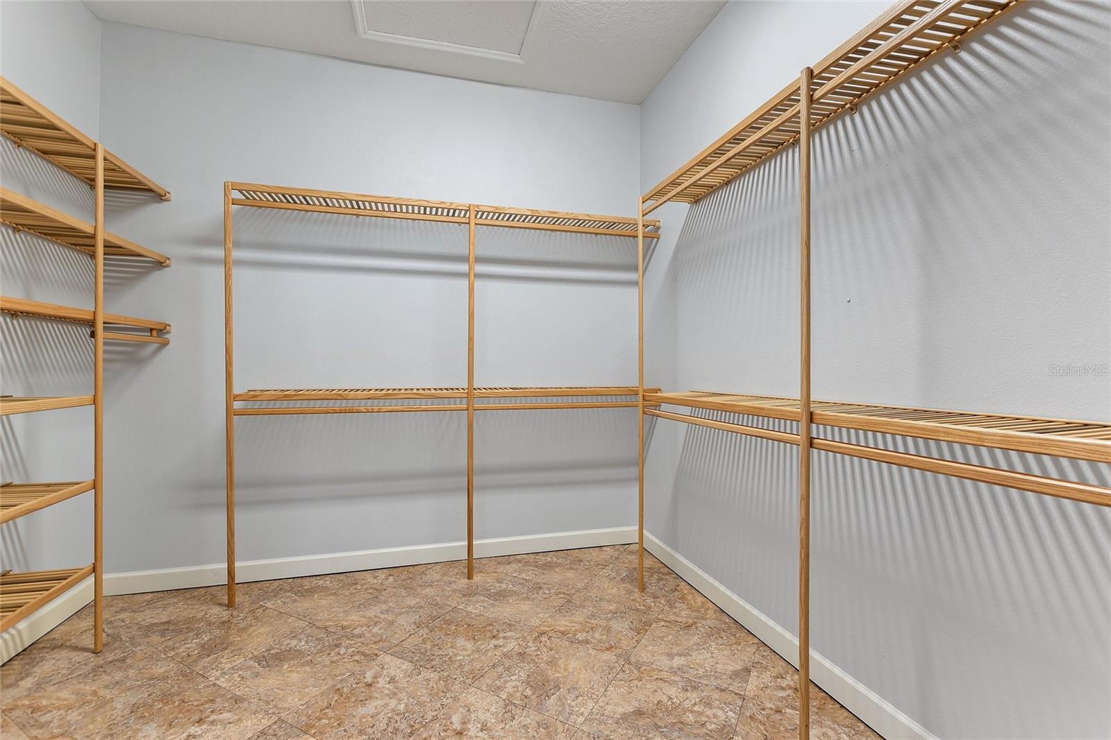 Image 58 of 92 For 419 Chelsea Avenue