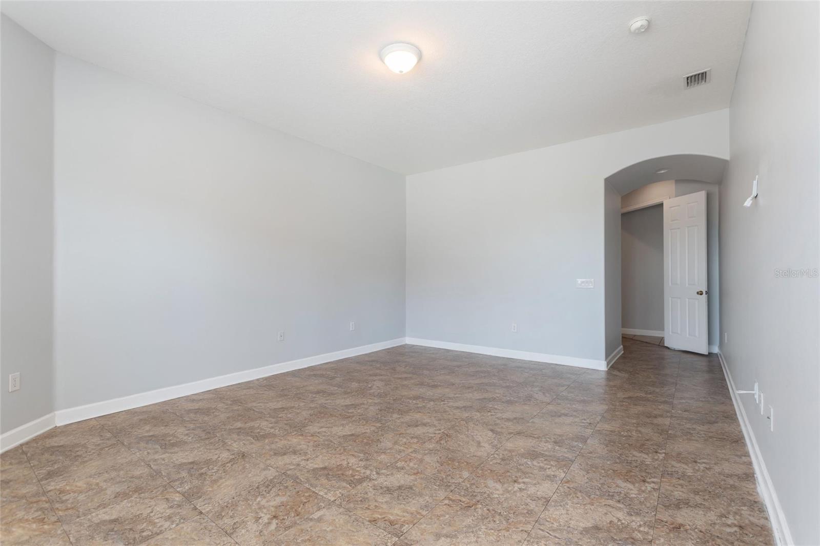 Image 61 of 92 For 419 Chelsea Avenue