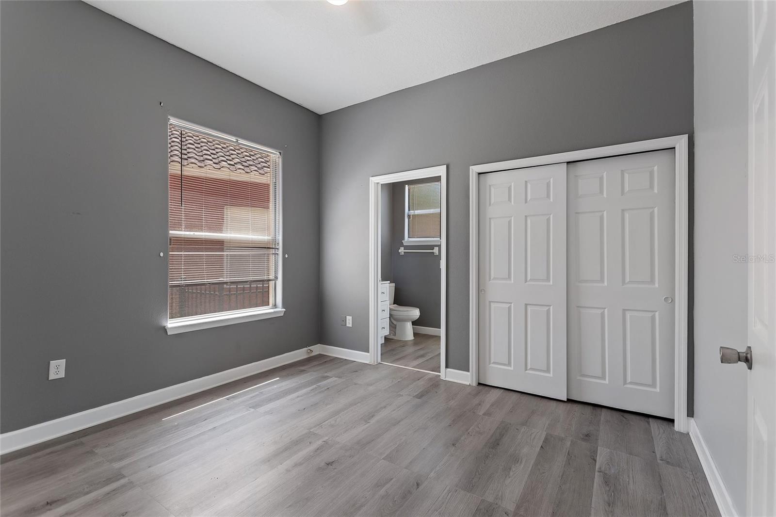 Image 77 of 92 For 419 Chelsea Avenue