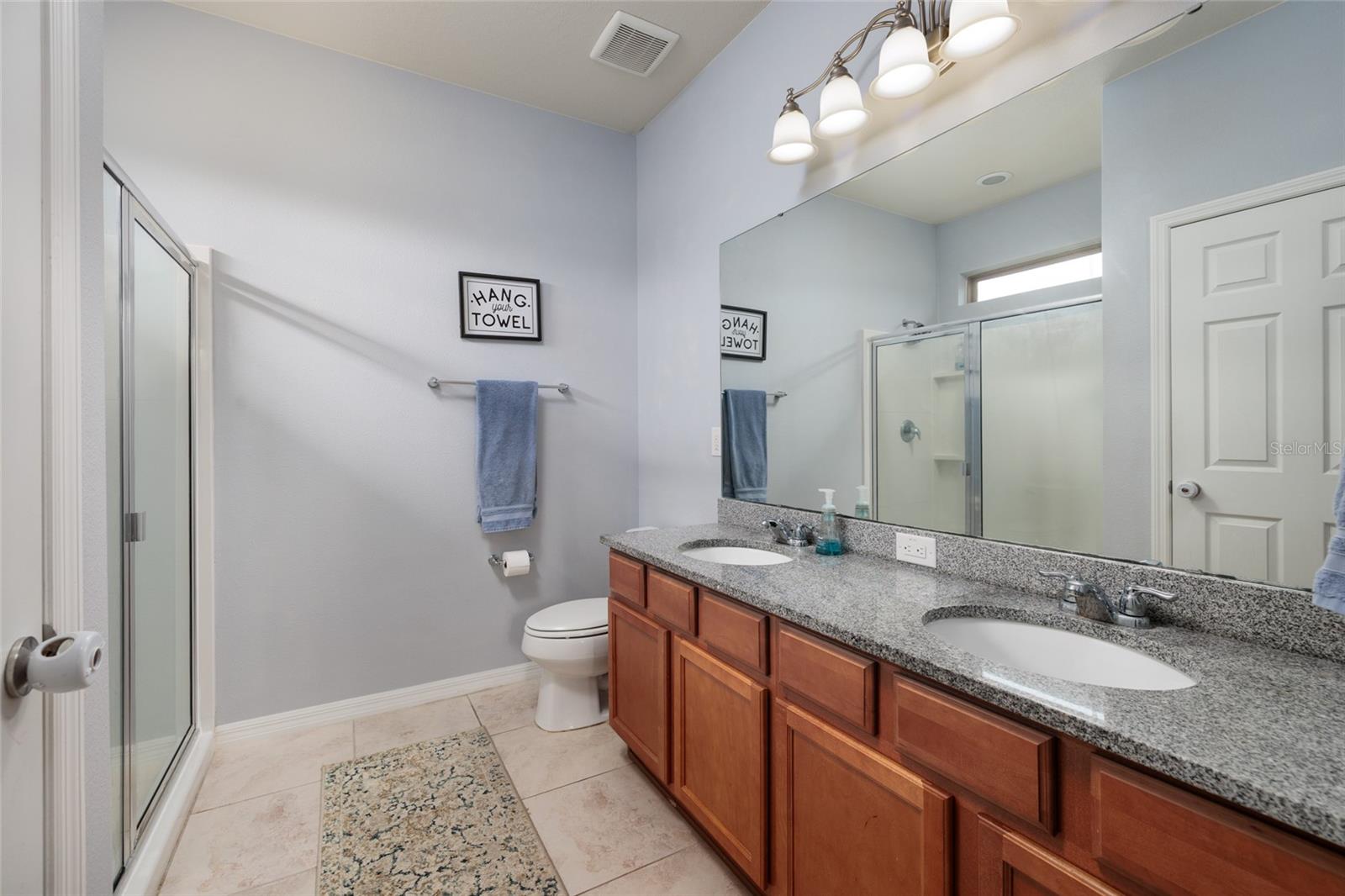 Listing photo id 13 for 6408 Yellow Buckeye Drive