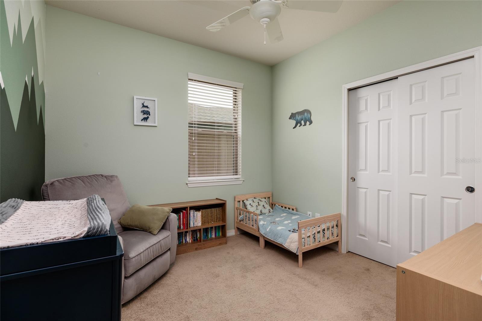 Listing photo id 15 for 6408 Yellow Buckeye Drive