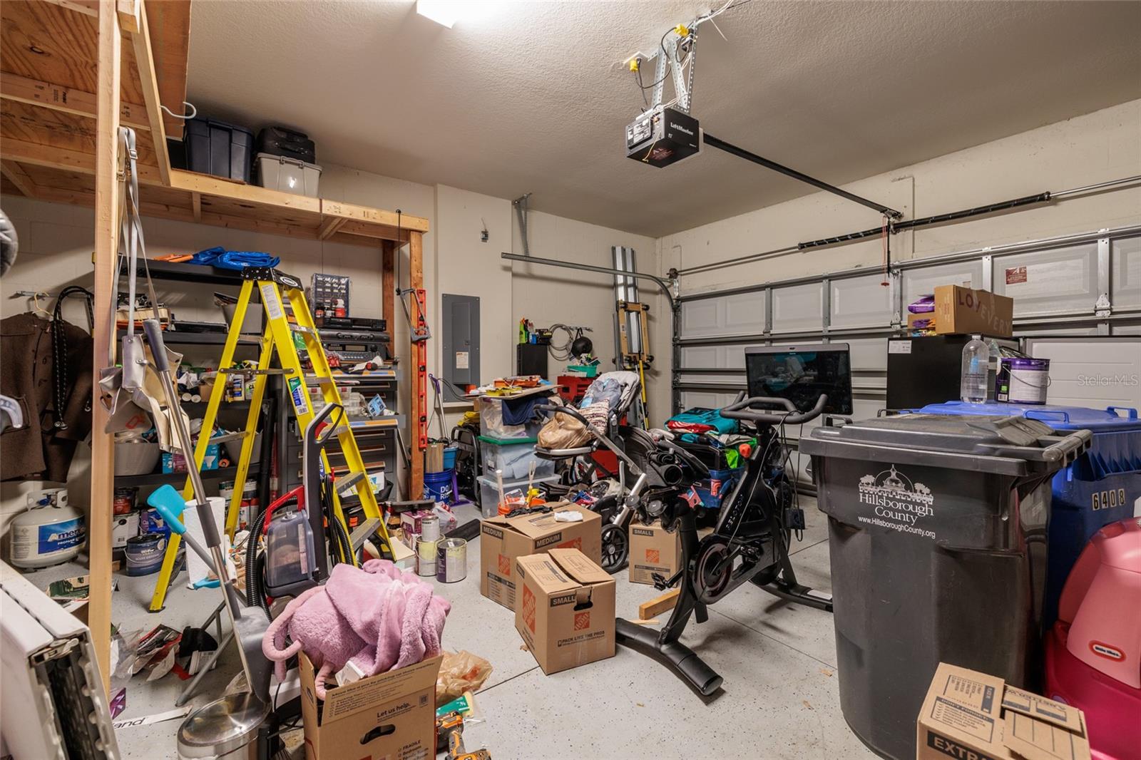 Listing photo id 27 for 6408 Yellow Buckeye Drive