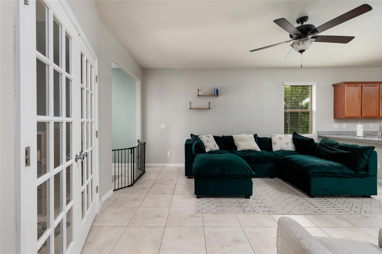 Listing photo id 2 for 6408 Yellow Buckeye Drive