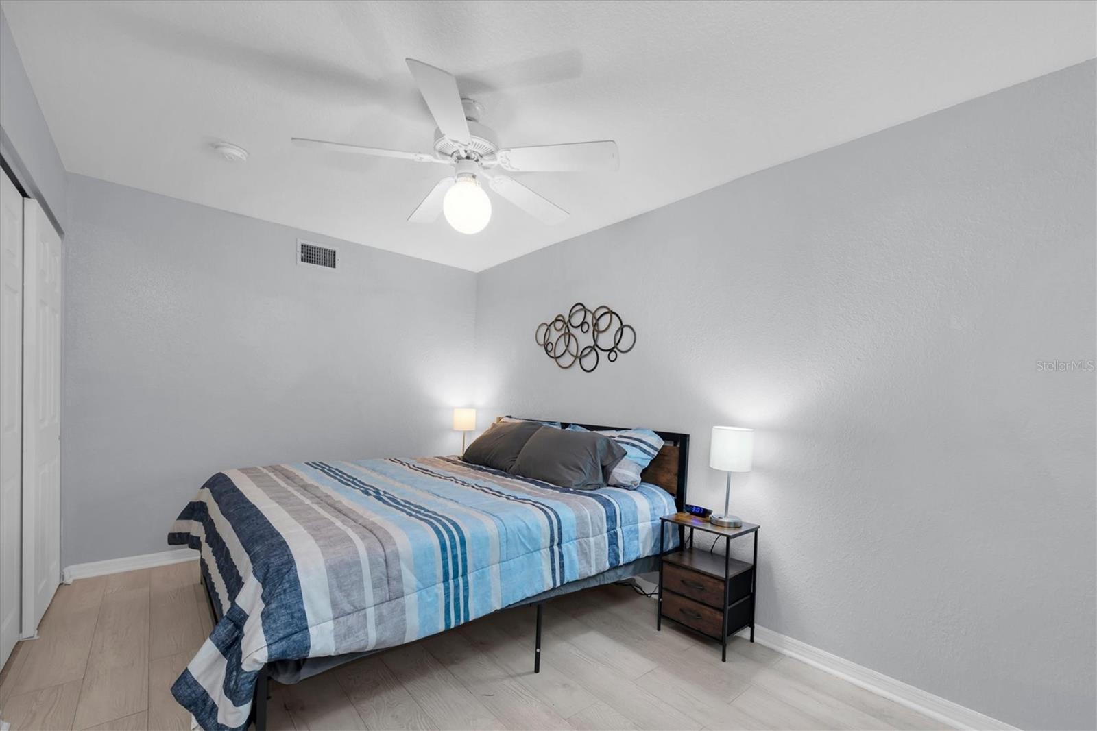 Image 13 of 96 For 819 10th Street Sw