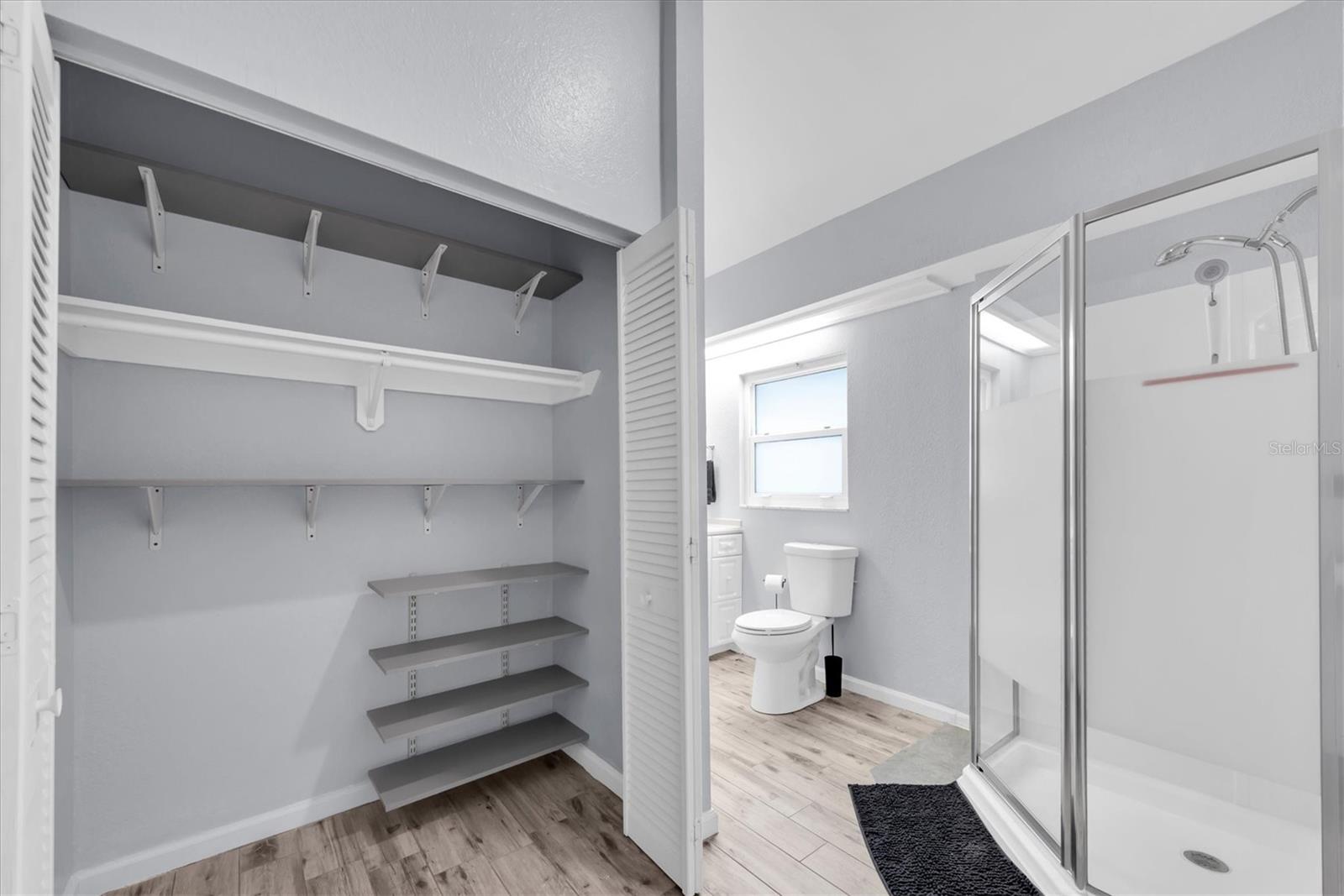 Image 19 of 96 For 819 10th Street Sw