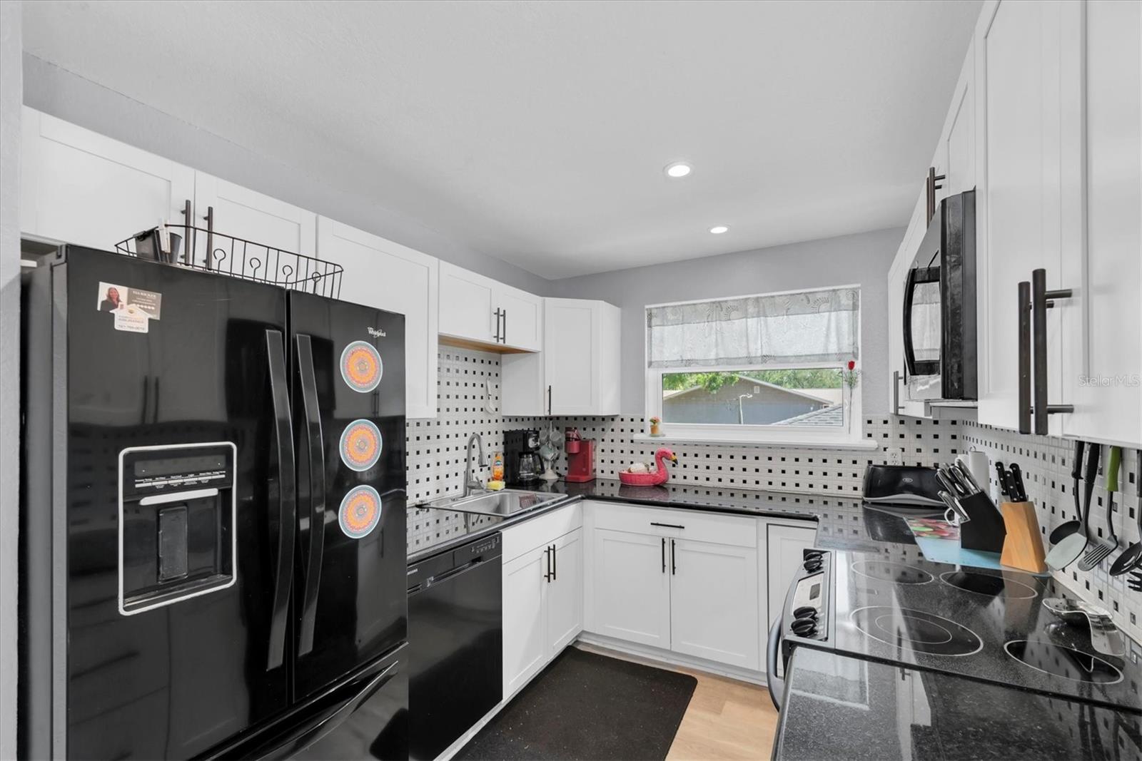 Image 33 of 96 For 819 10th Street Sw