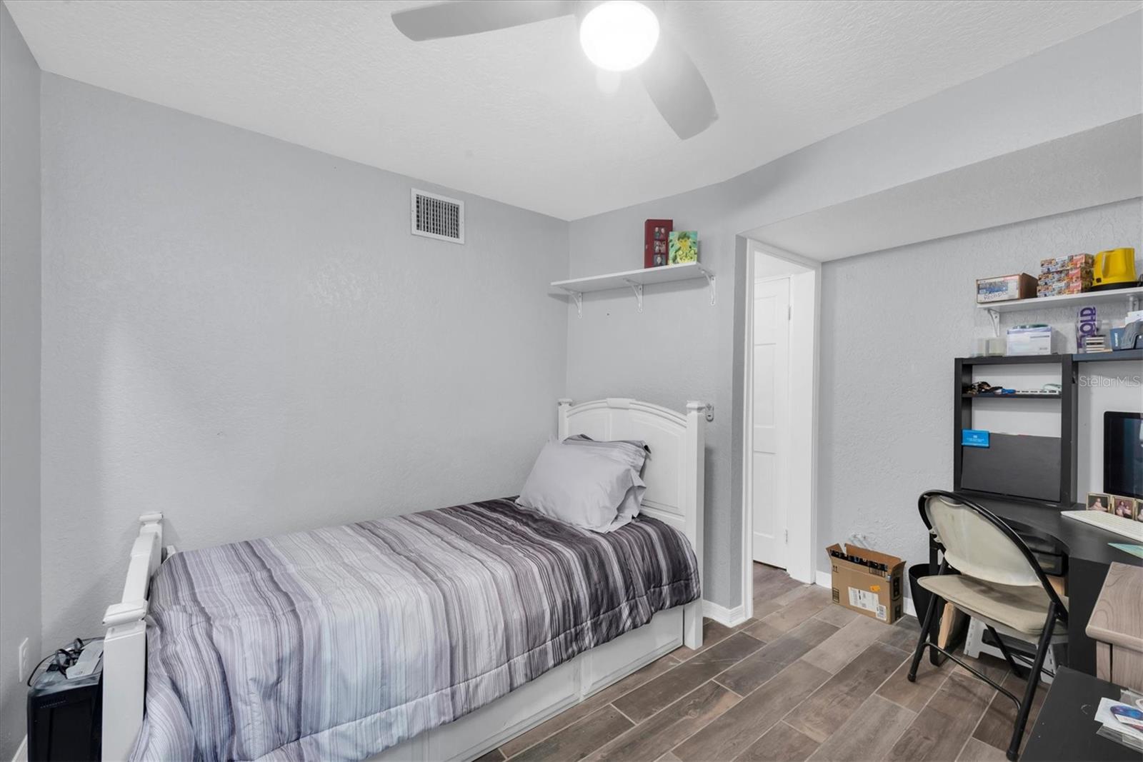 Image 41 of 96 For 819 10th Street Sw