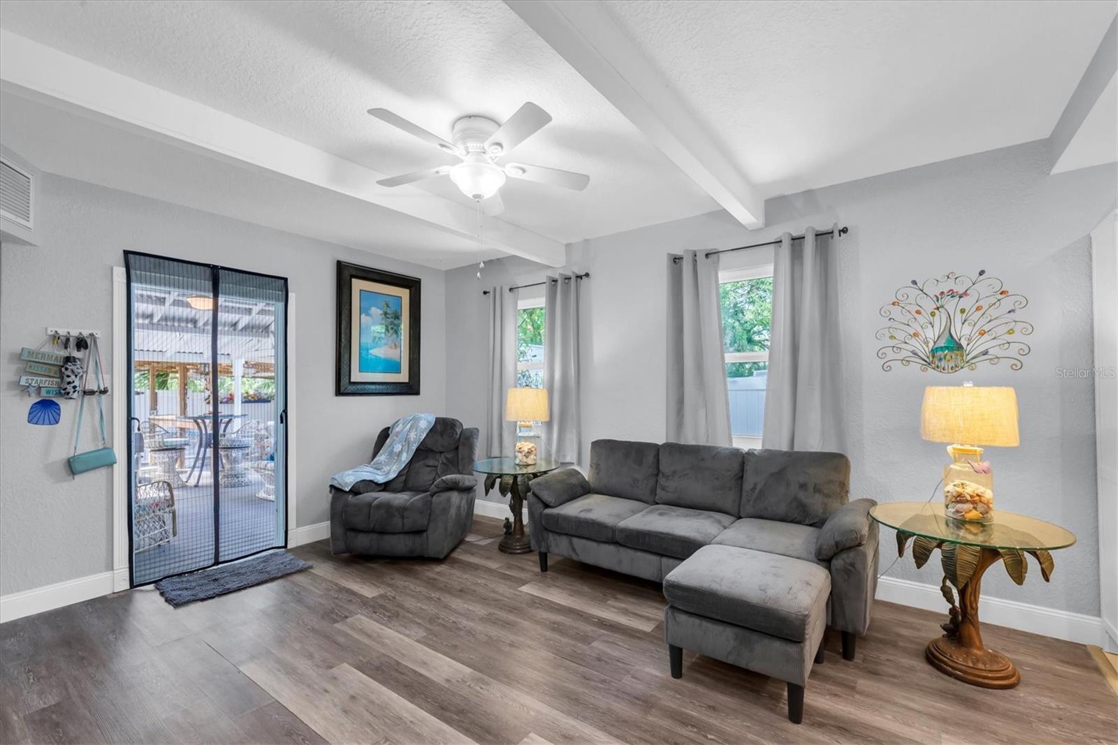 Image 44 of 96 For 819 10th Street Sw