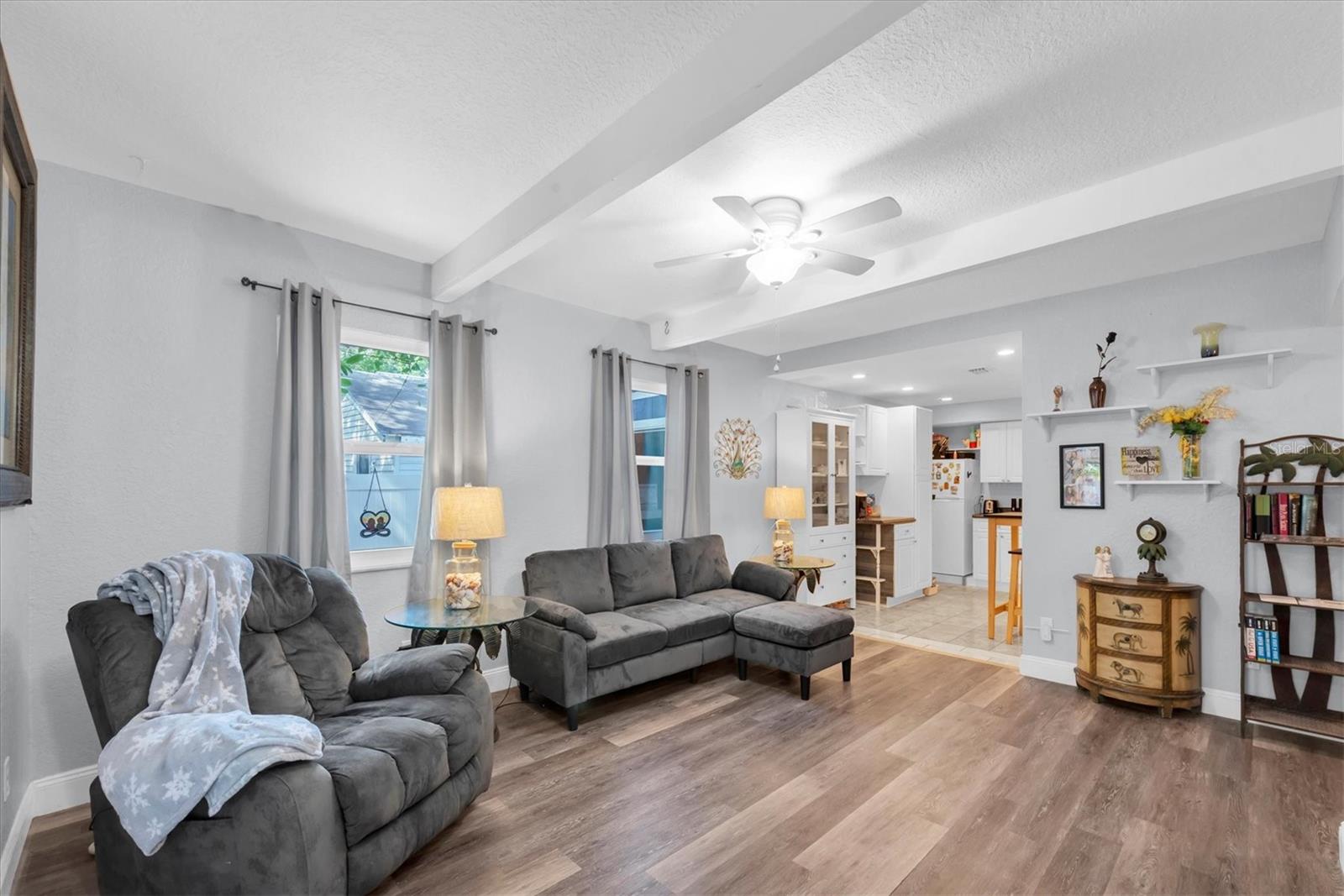 Image 45 of 96 For 819 10th Street Sw