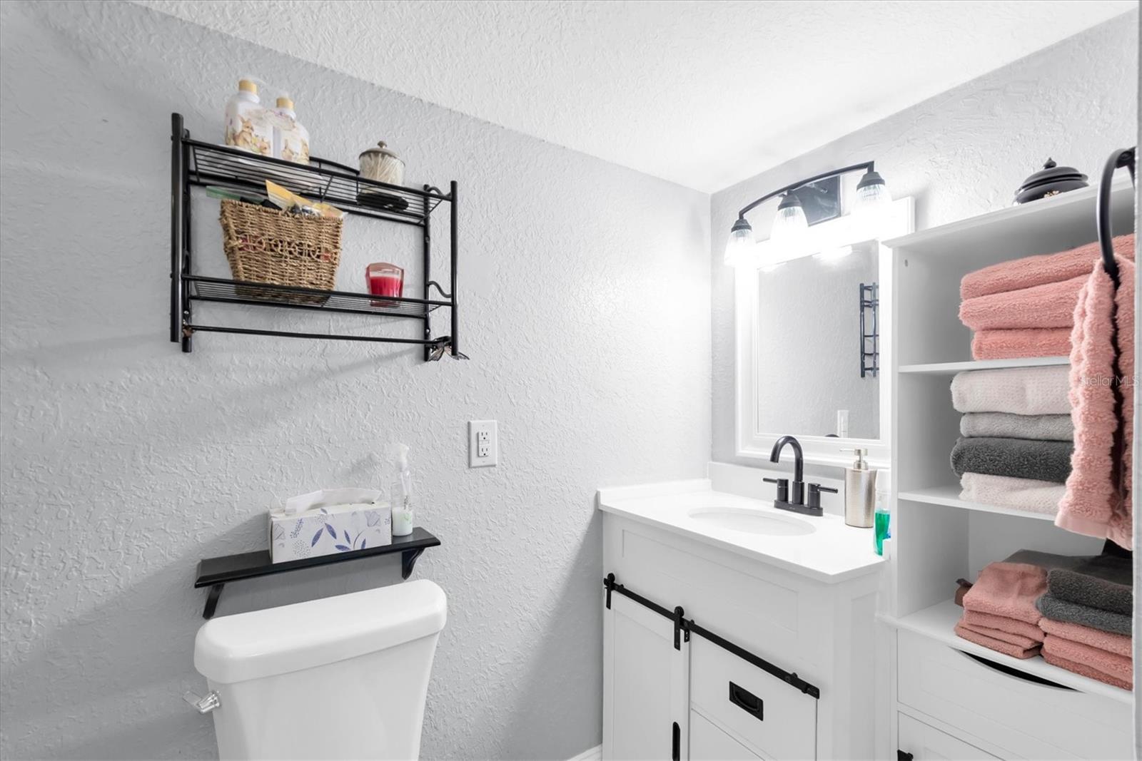 Image 53 of 96 For 819 10th Street Sw